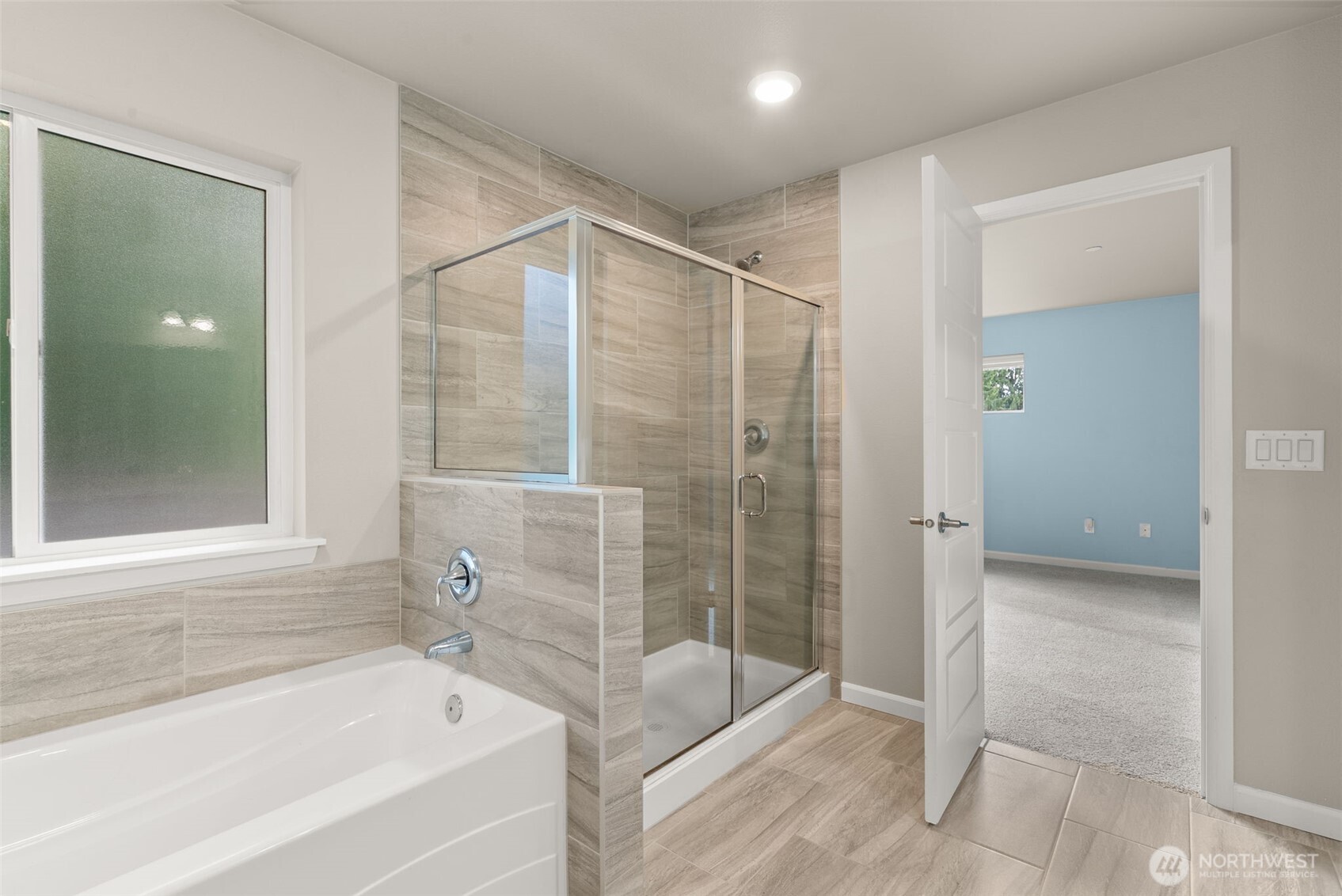 property viewer photo 18