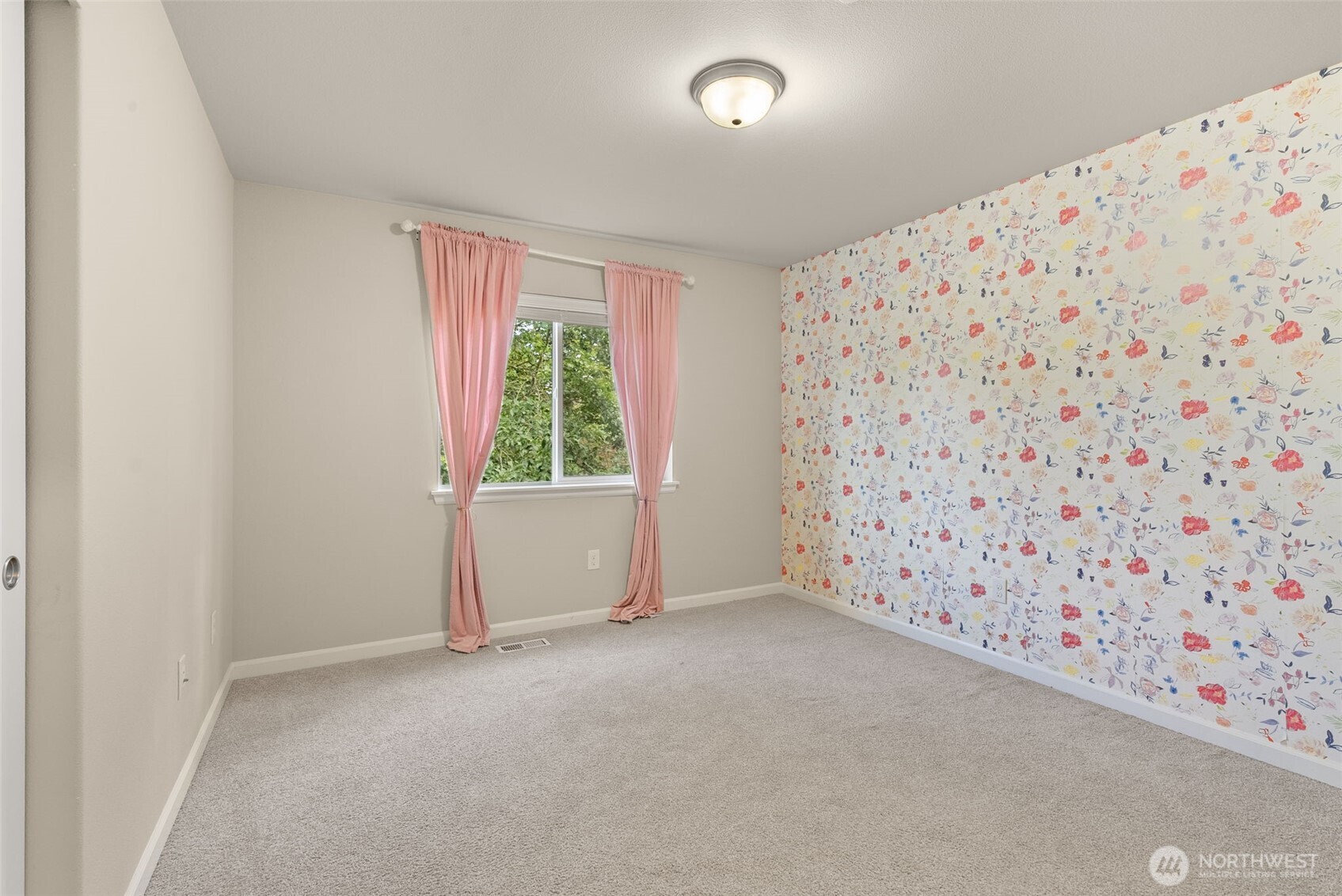 property viewer photo 20