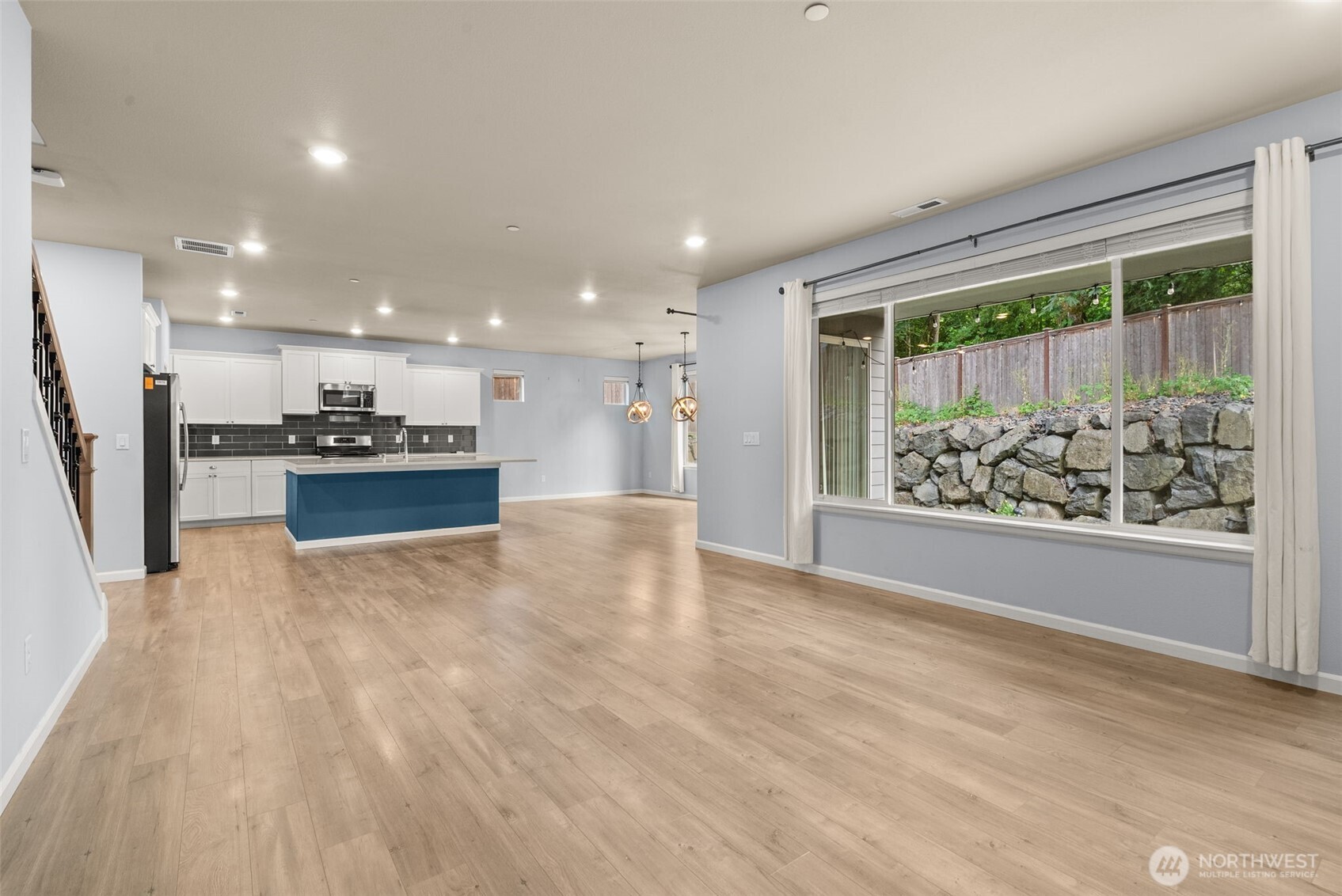 property viewer photo 8