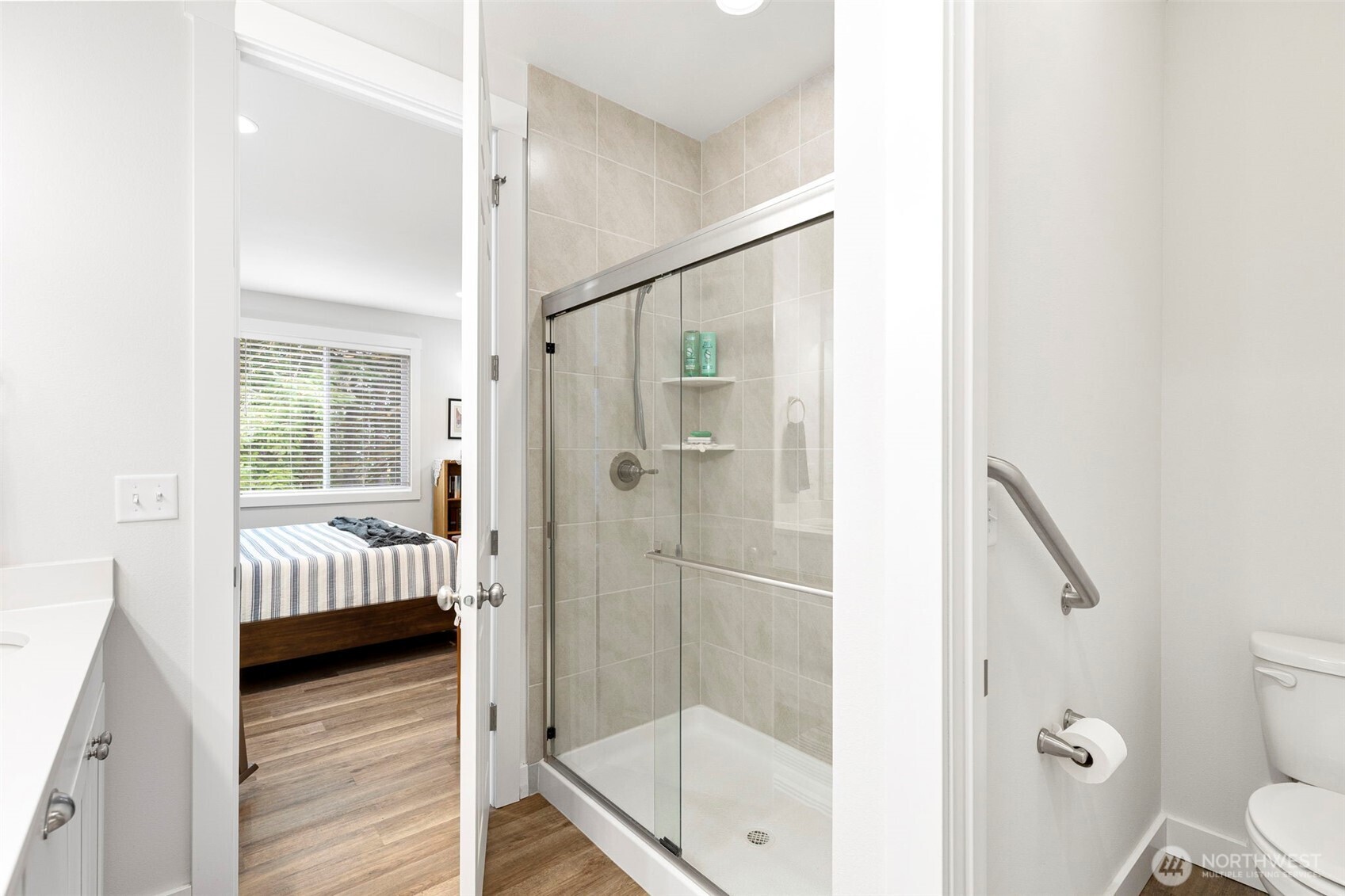 property viewer photo 20