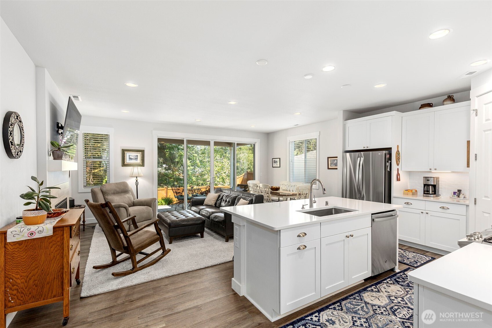 property viewer photo 5