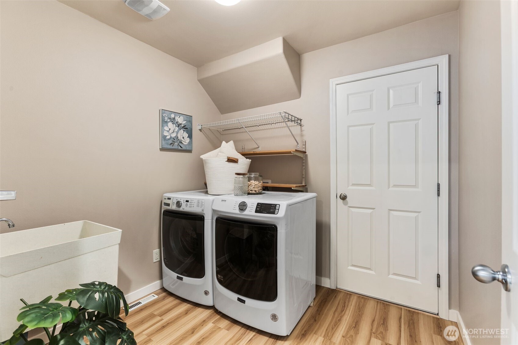 property viewer photo 21