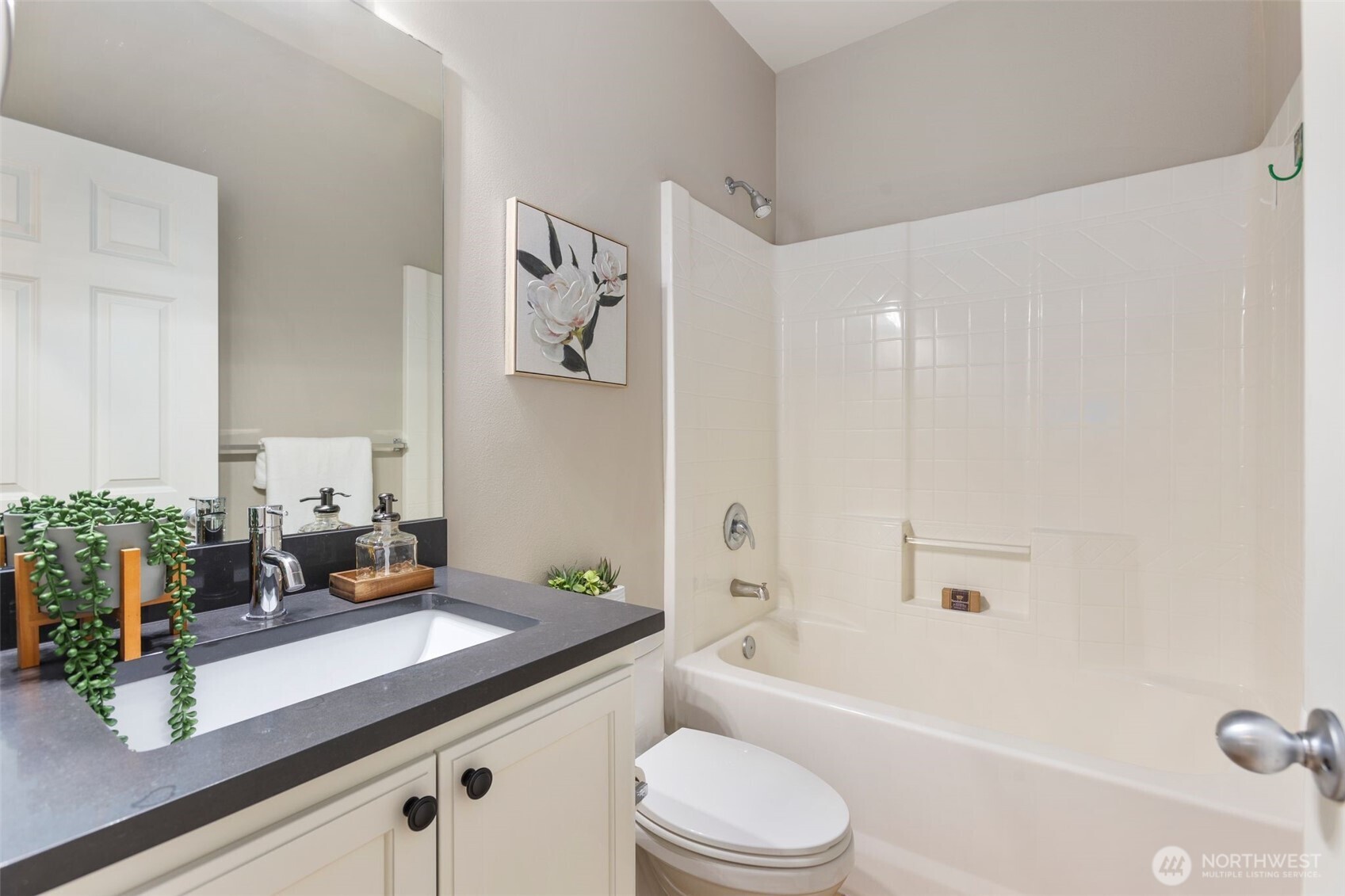 property viewer photo 23