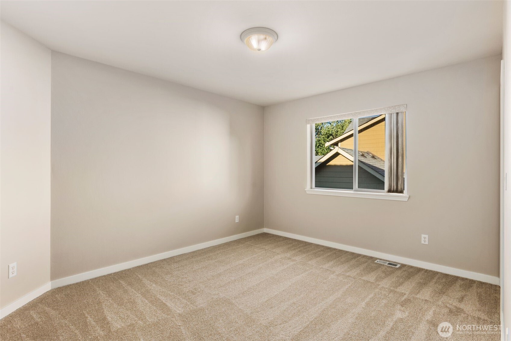 property viewer photo 29