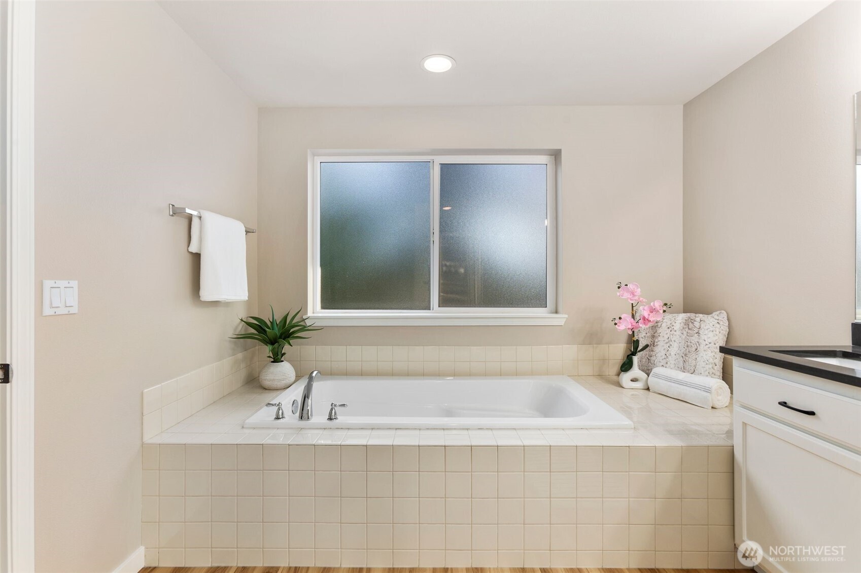property viewer photo 34