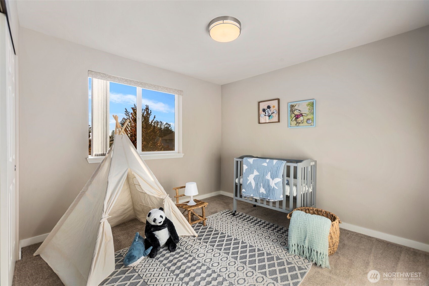 property viewer photo 36