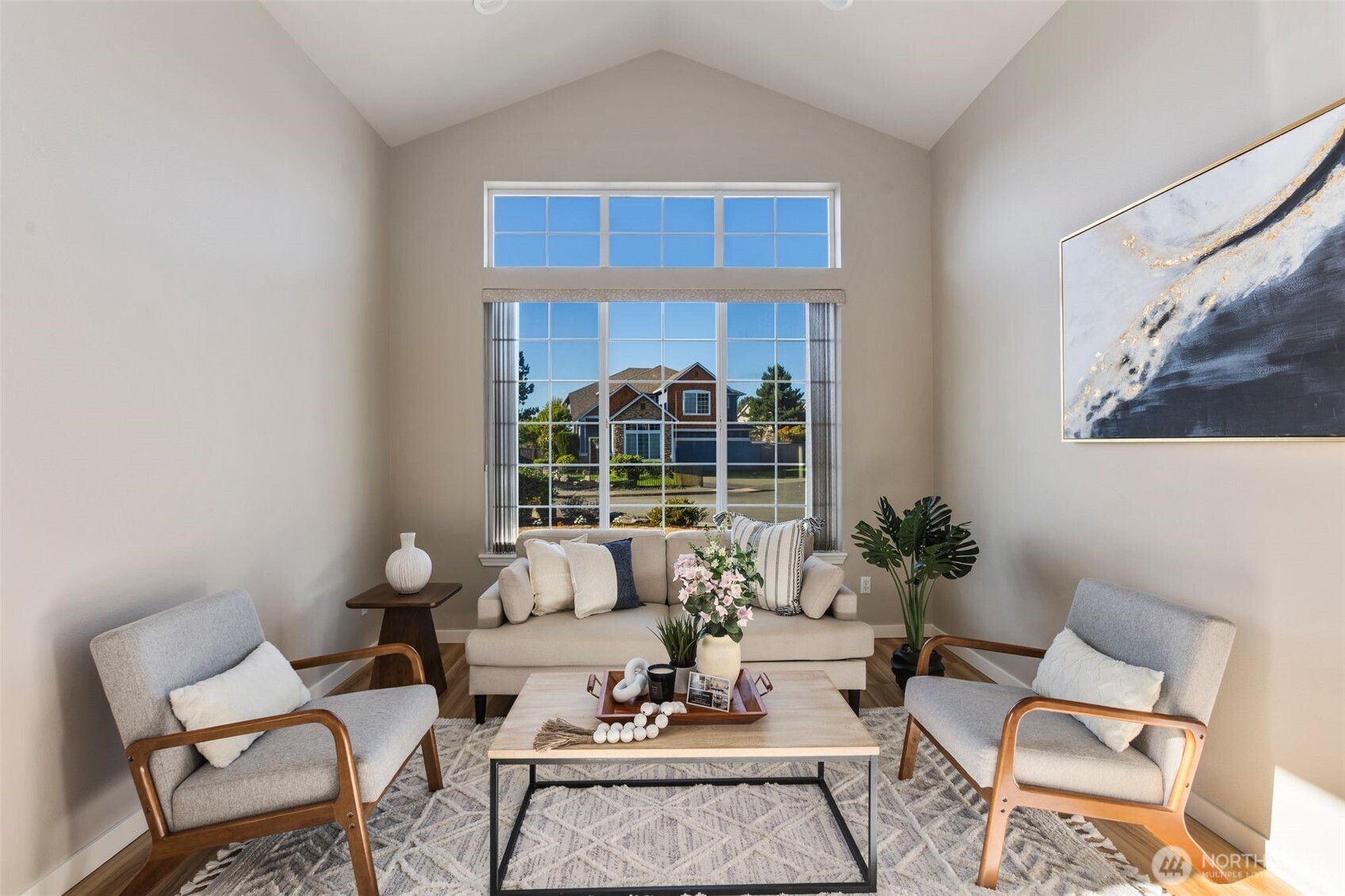 property viewer photo 6