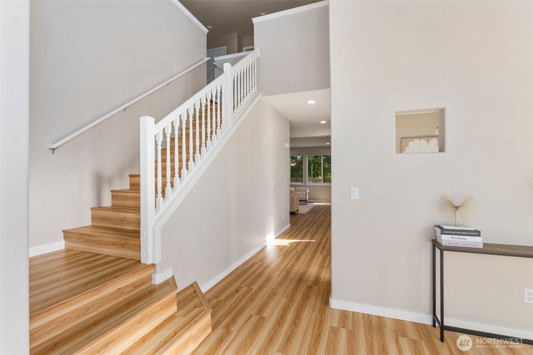 property viewer photo 7
