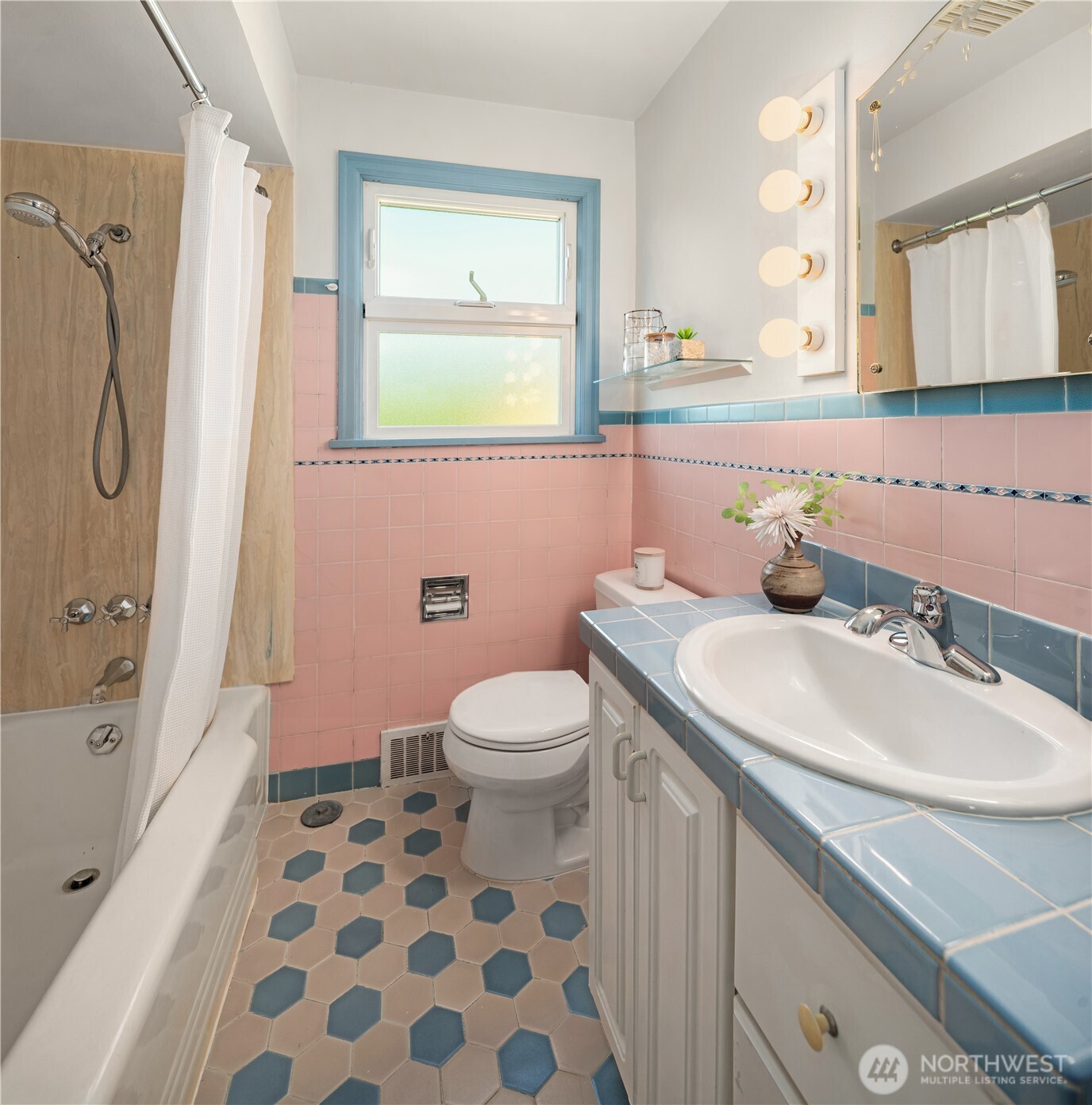 property viewer photo 16