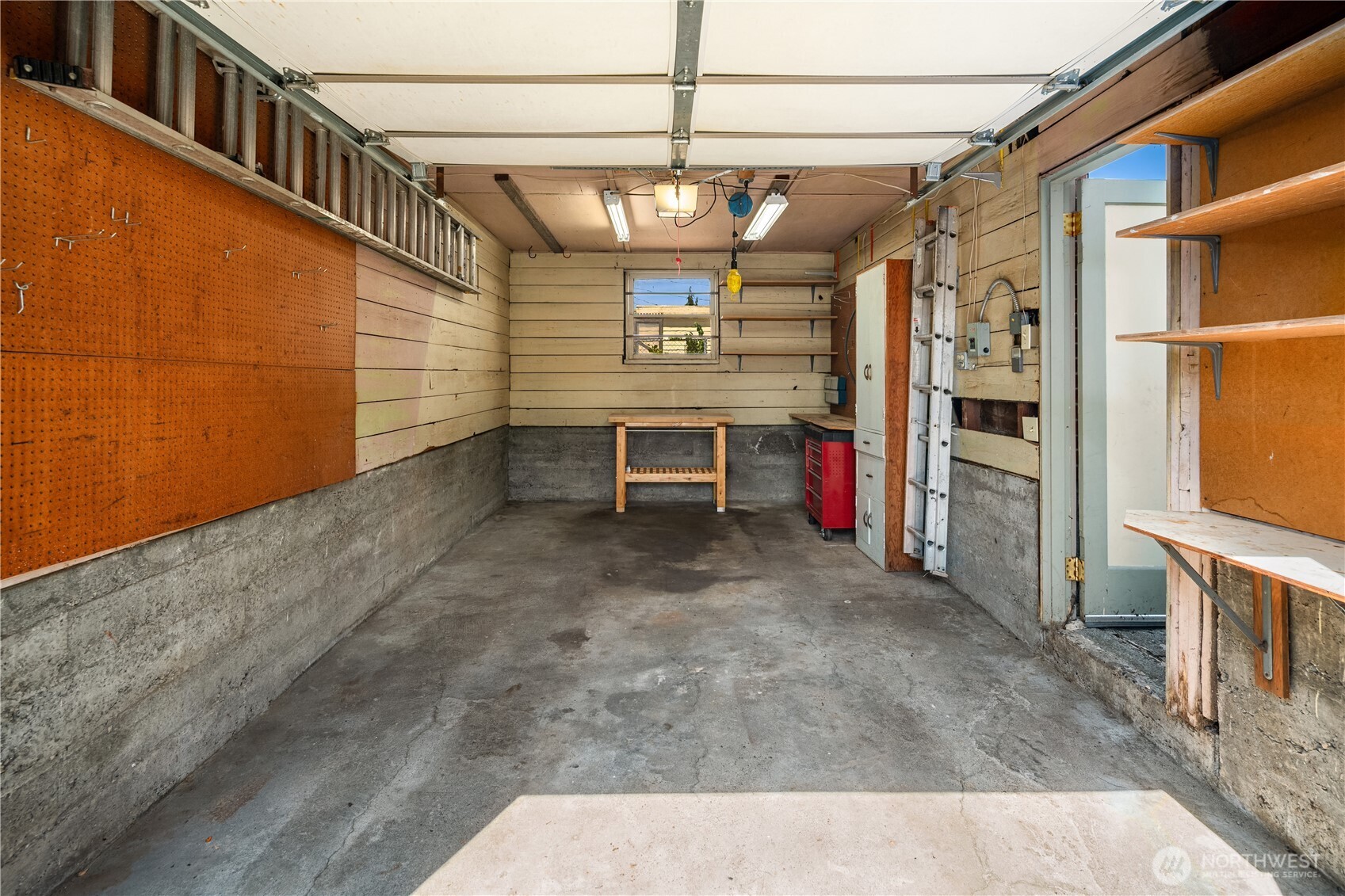 property viewer photo 24