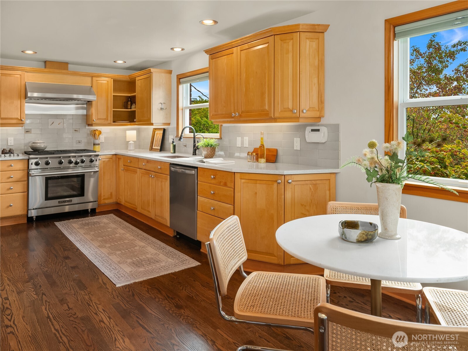 property viewer photo 7