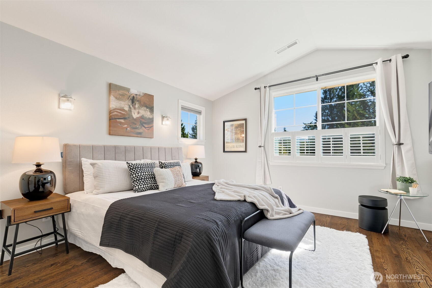 property viewer photo 13