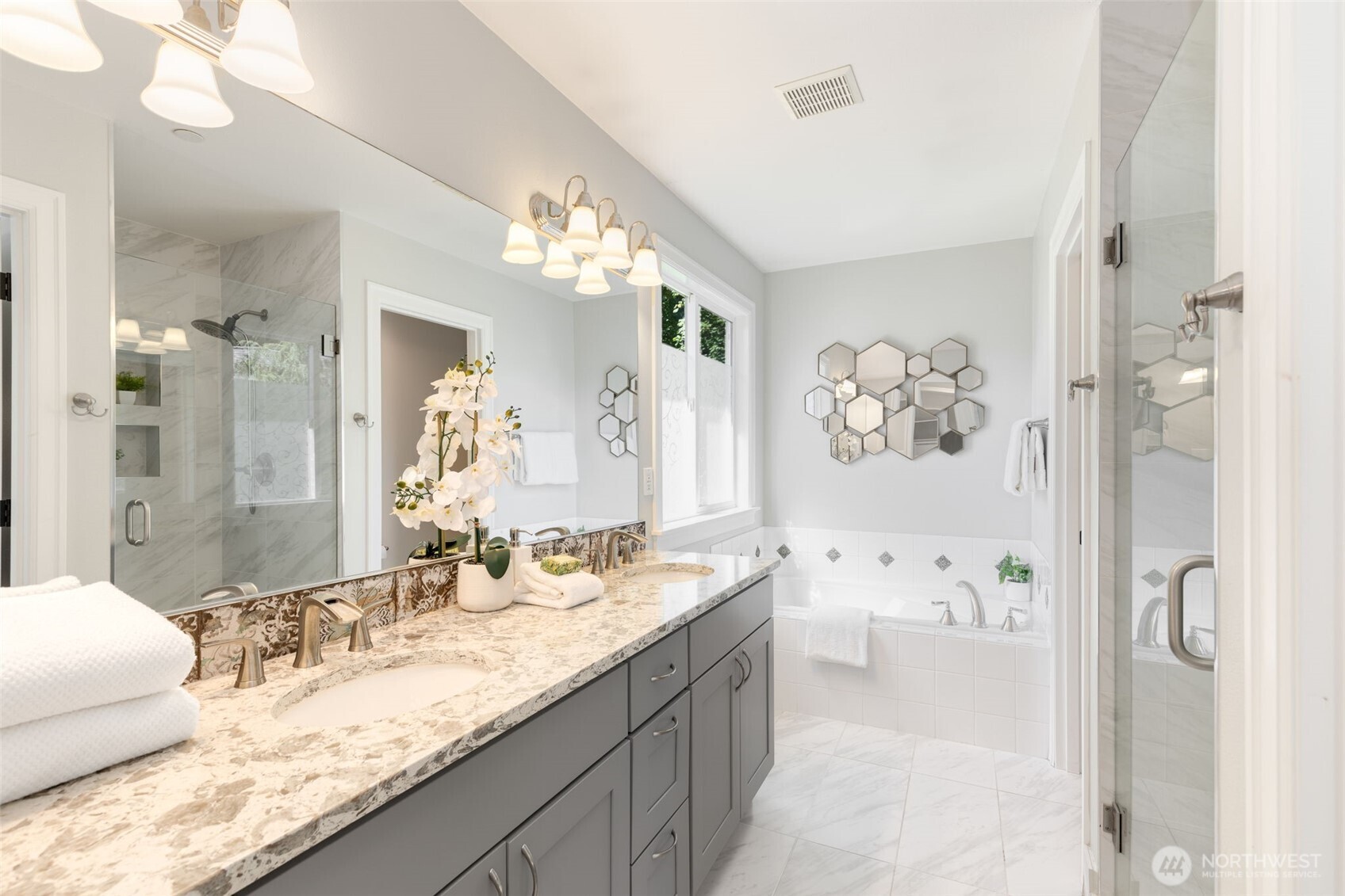 property viewer photo 16