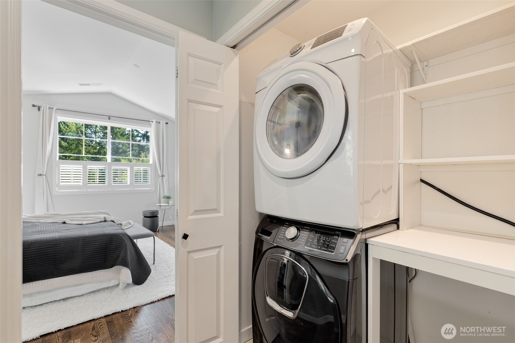 property viewer photo 24