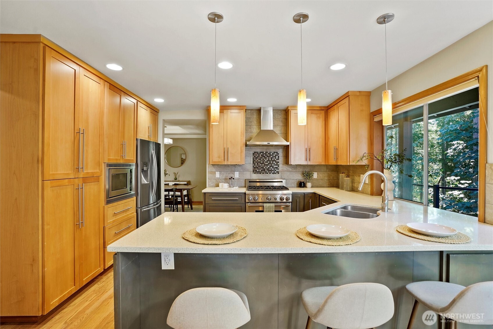 property viewer photo 1