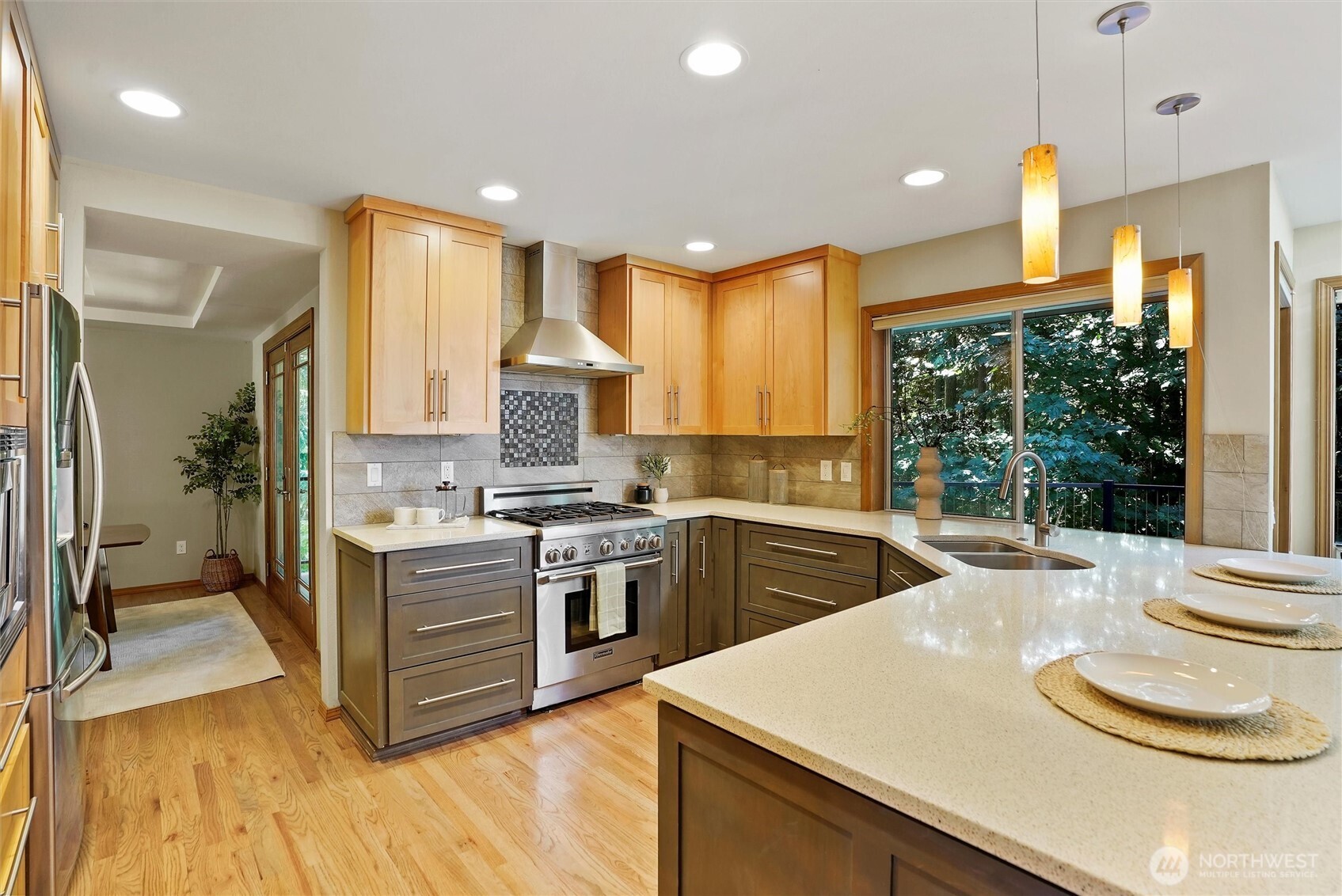 property viewer photo 2