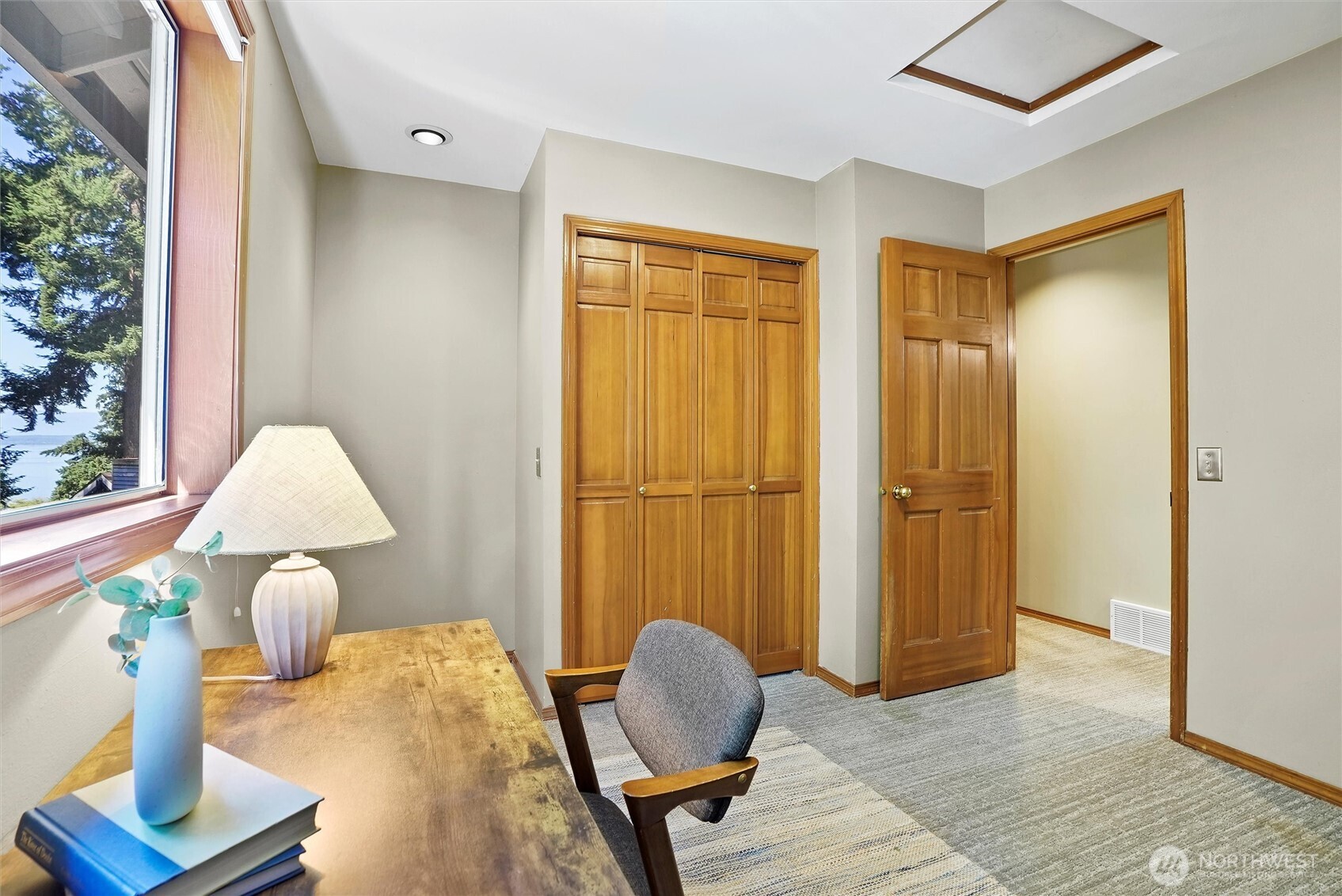 property viewer photo 25