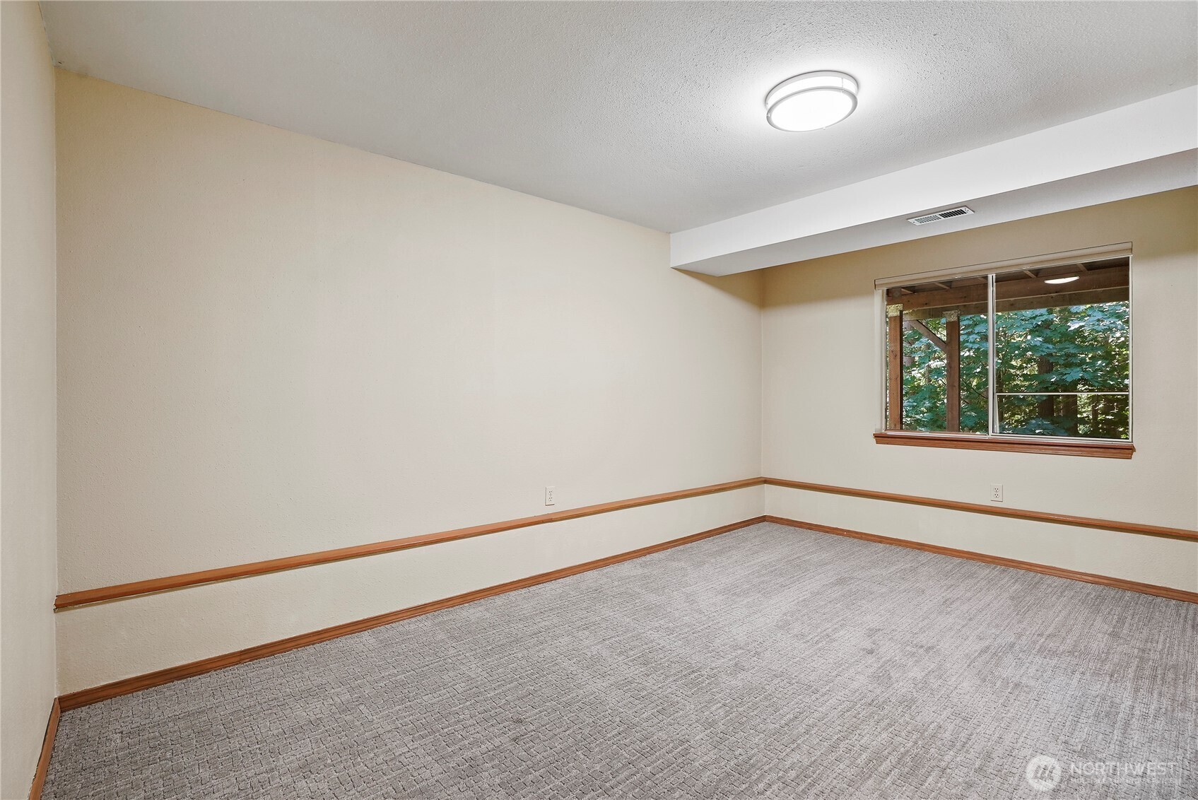 property viewer photo 28