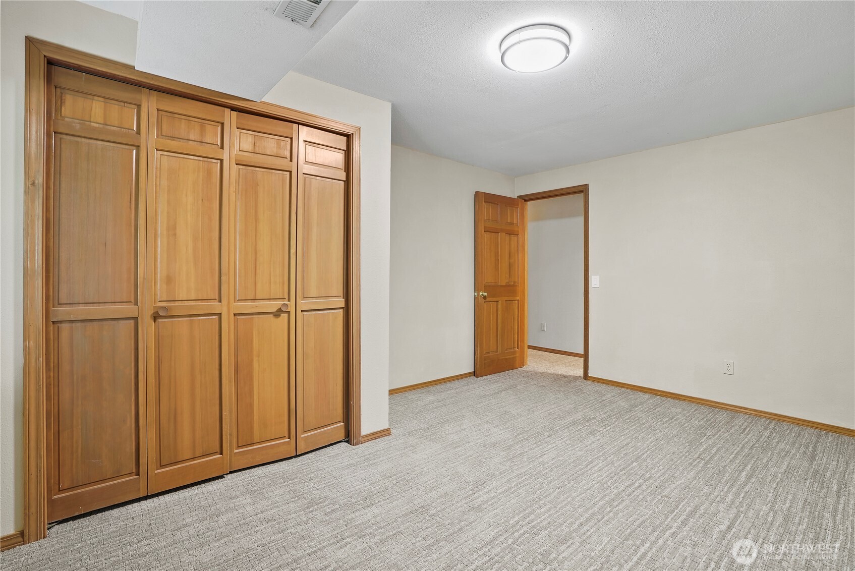 property viewer photo 29