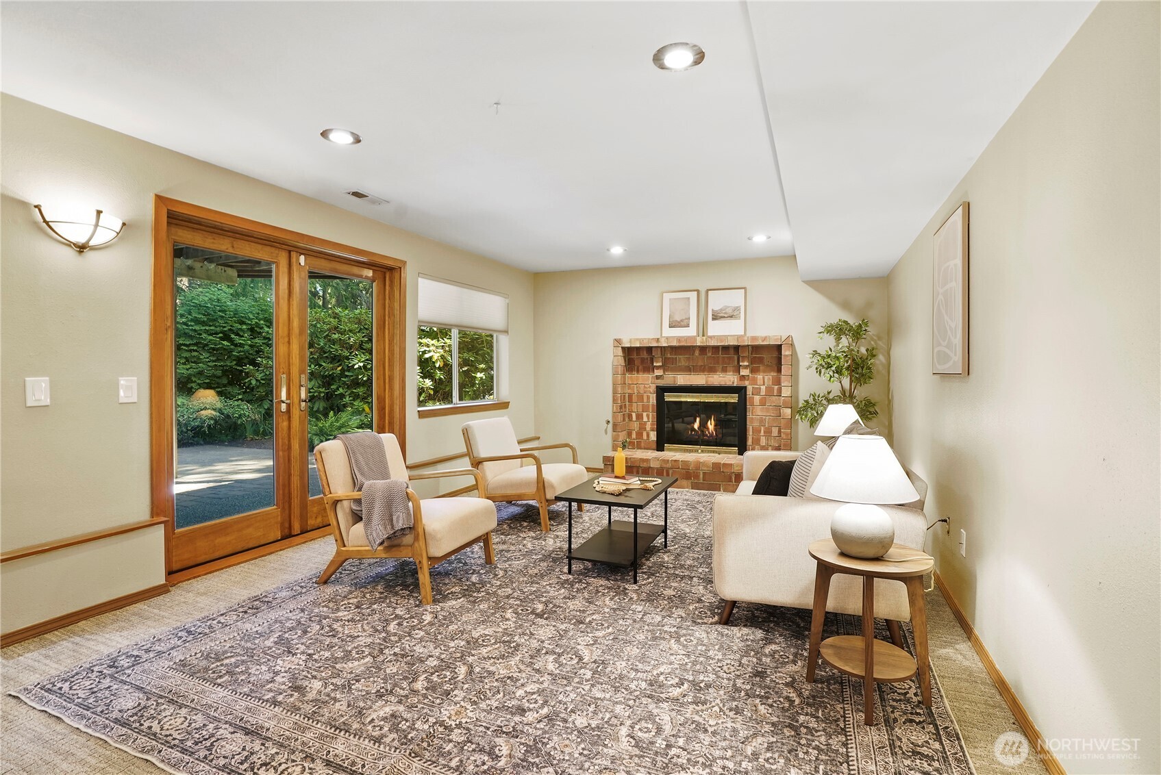 property viewer photo 33