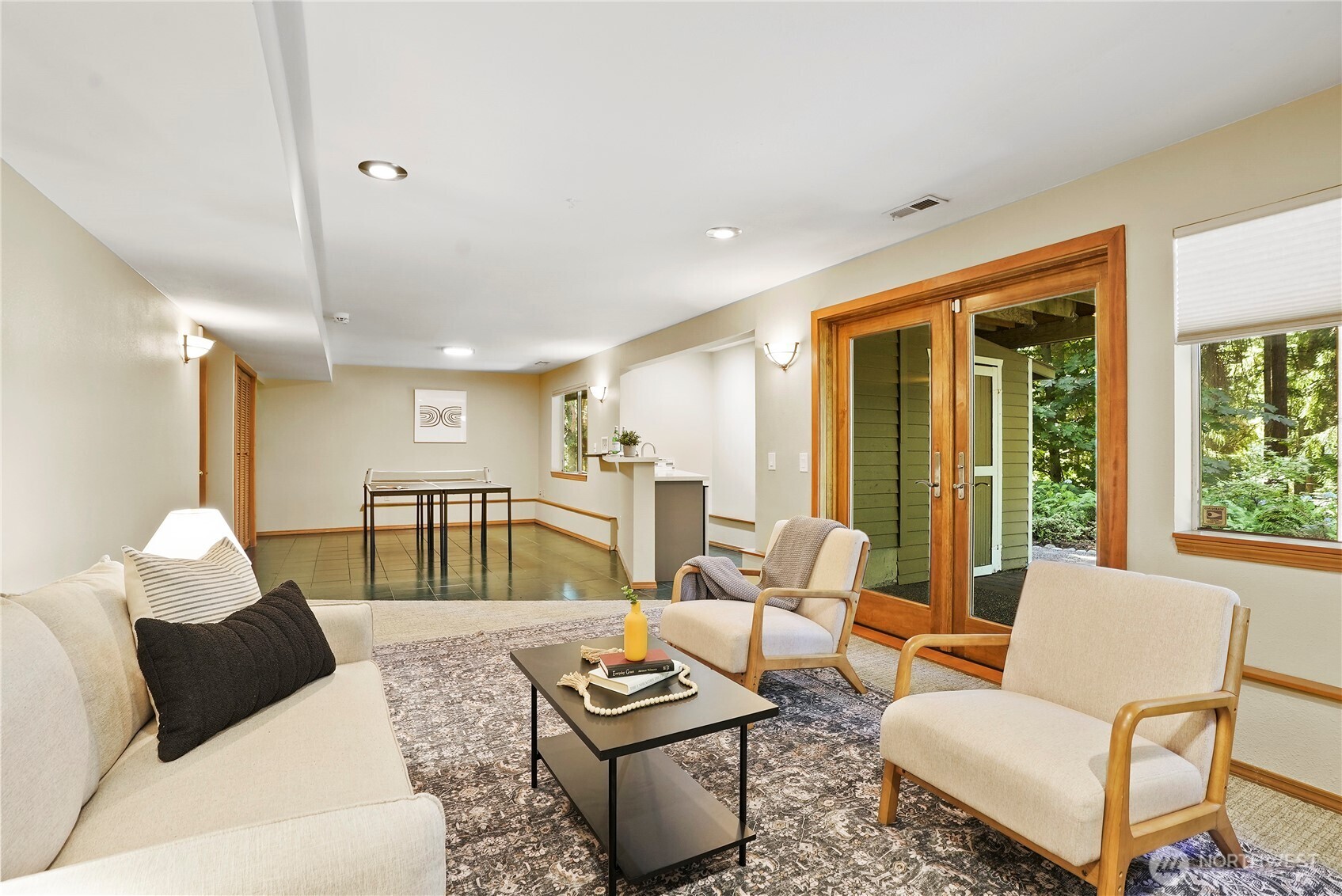 property viewer photo 34