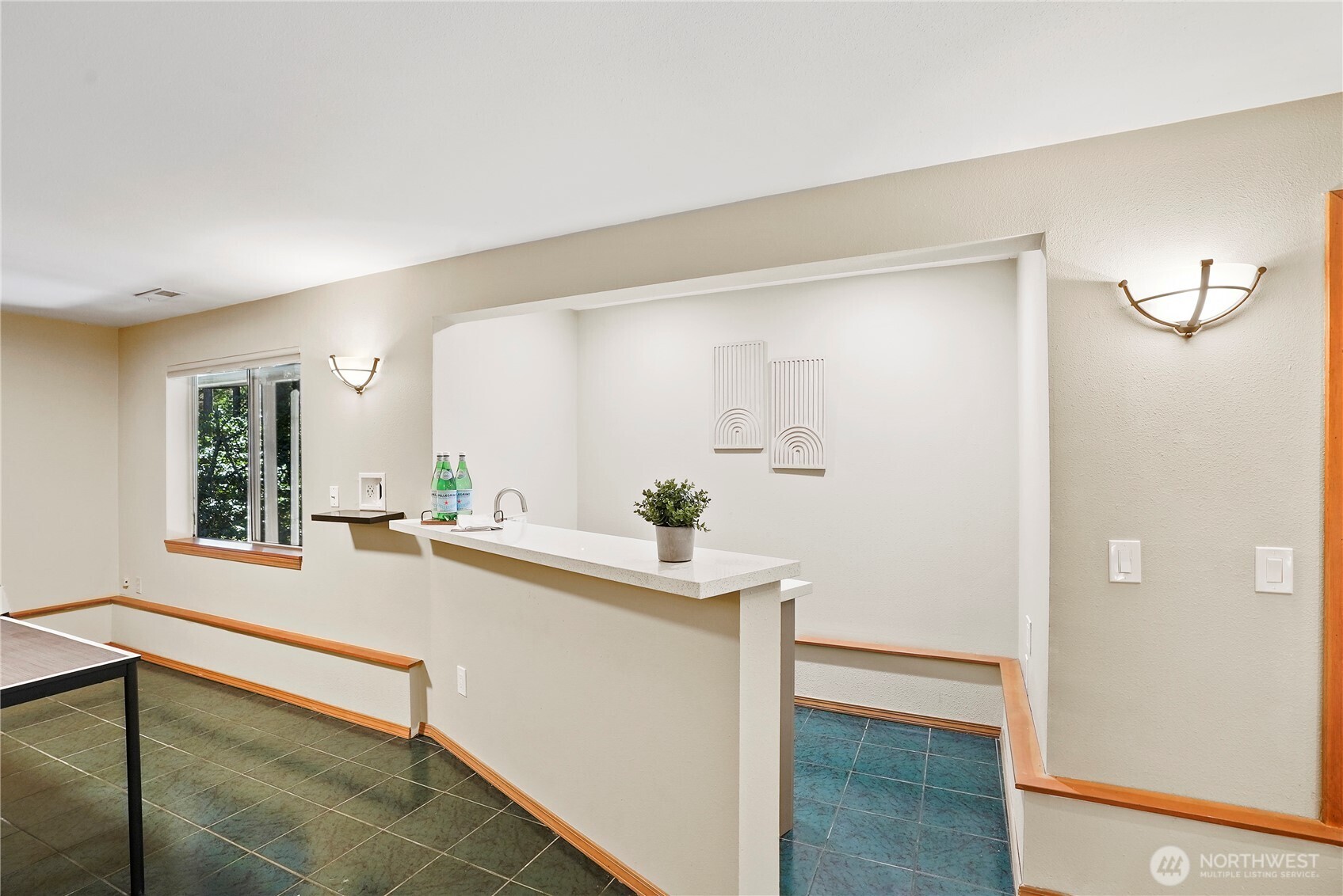 property viewer photo 35