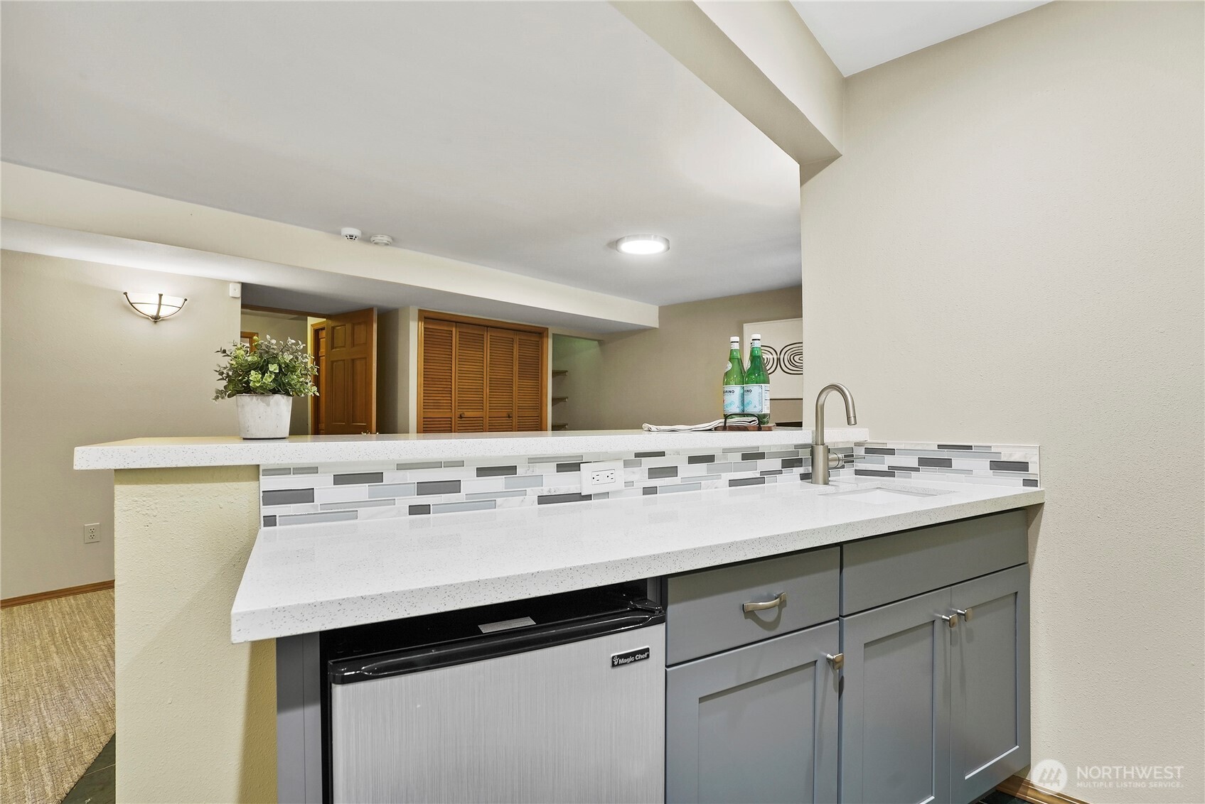 property viewer photo 36