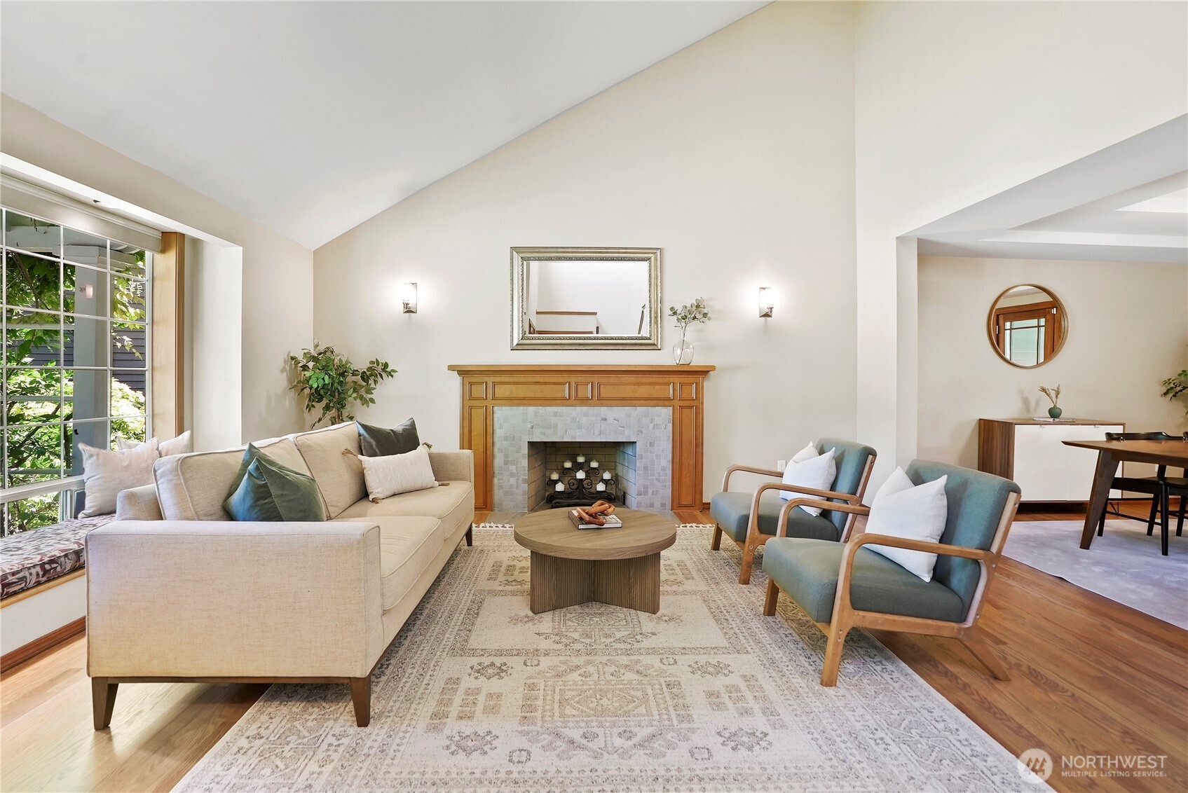 property viewer photo 4