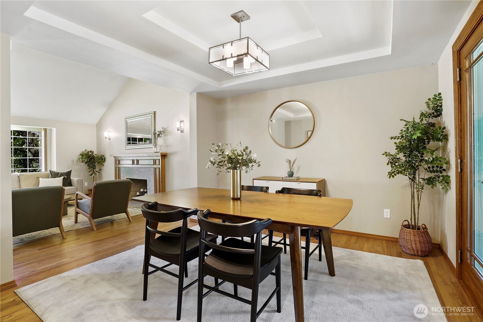 property viewer photo 7