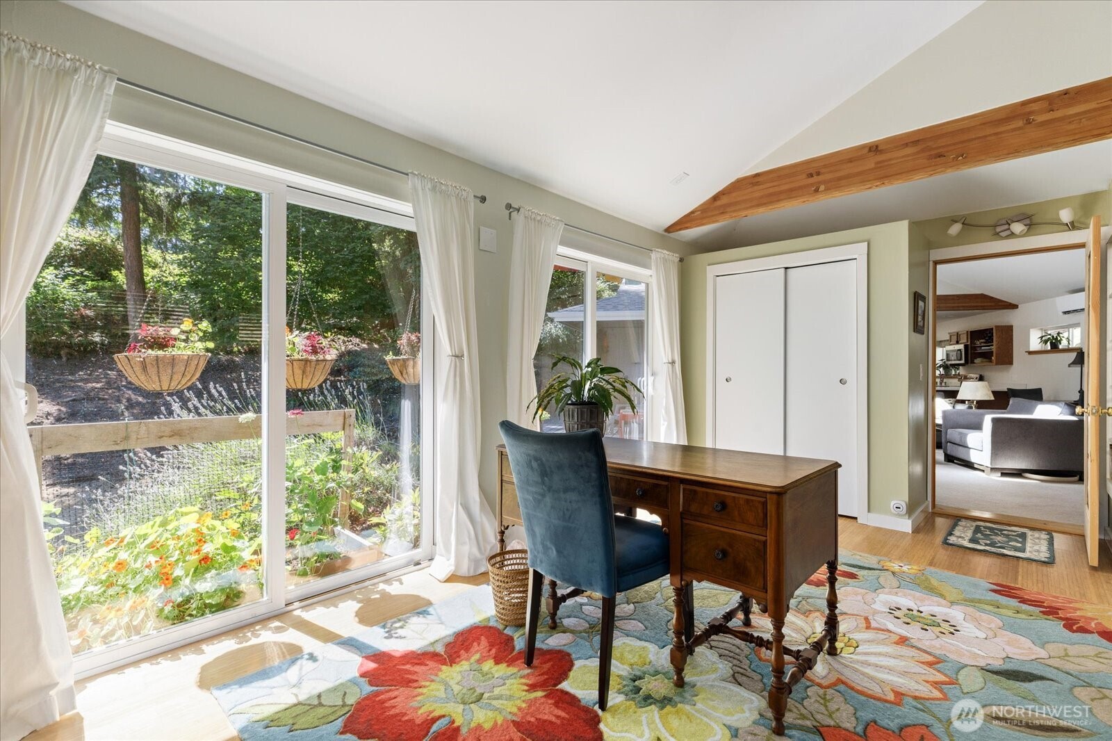 property viewer photo 24