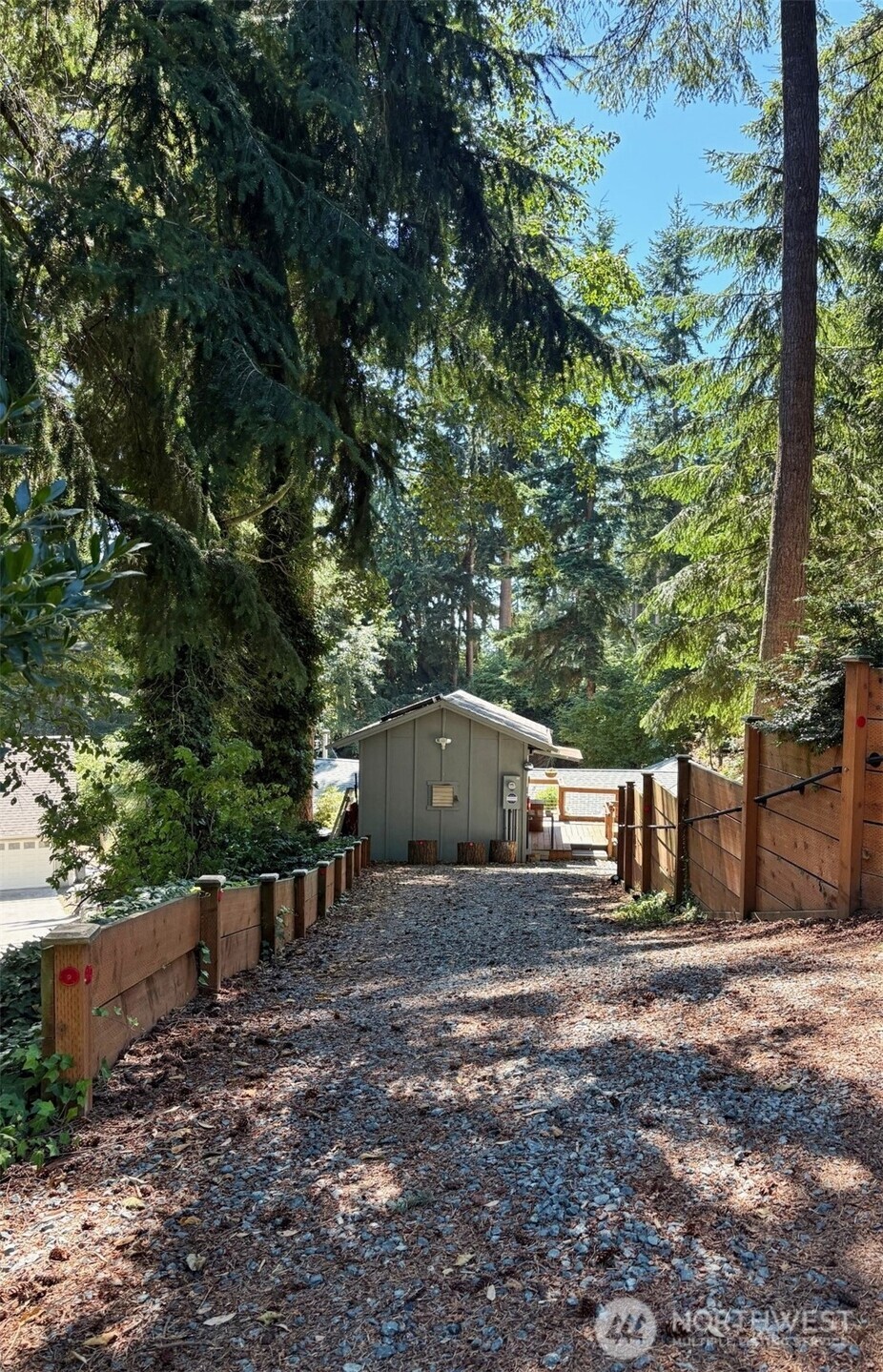 property viewer photo 3