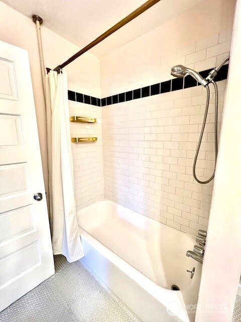 property viewer photo 15