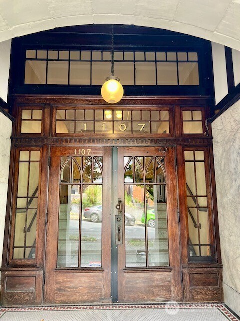 property viewer photo 2