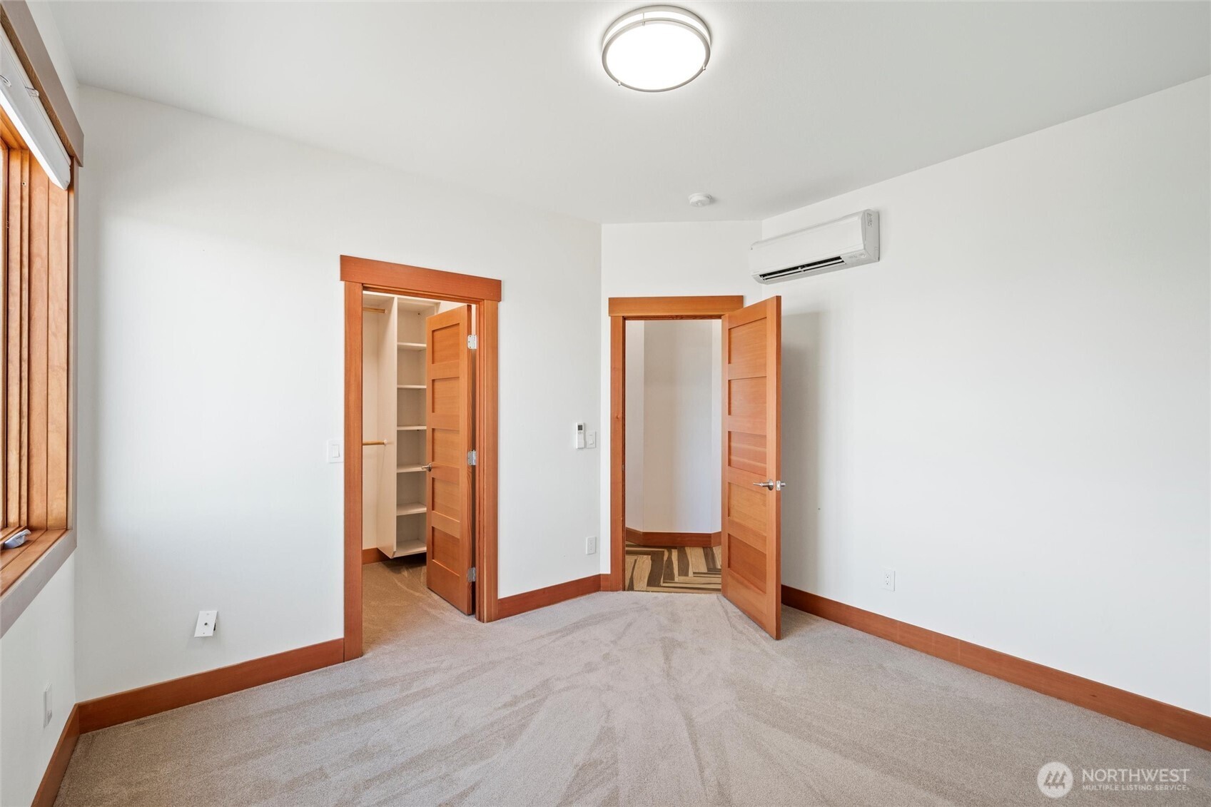 property viewer photo 12