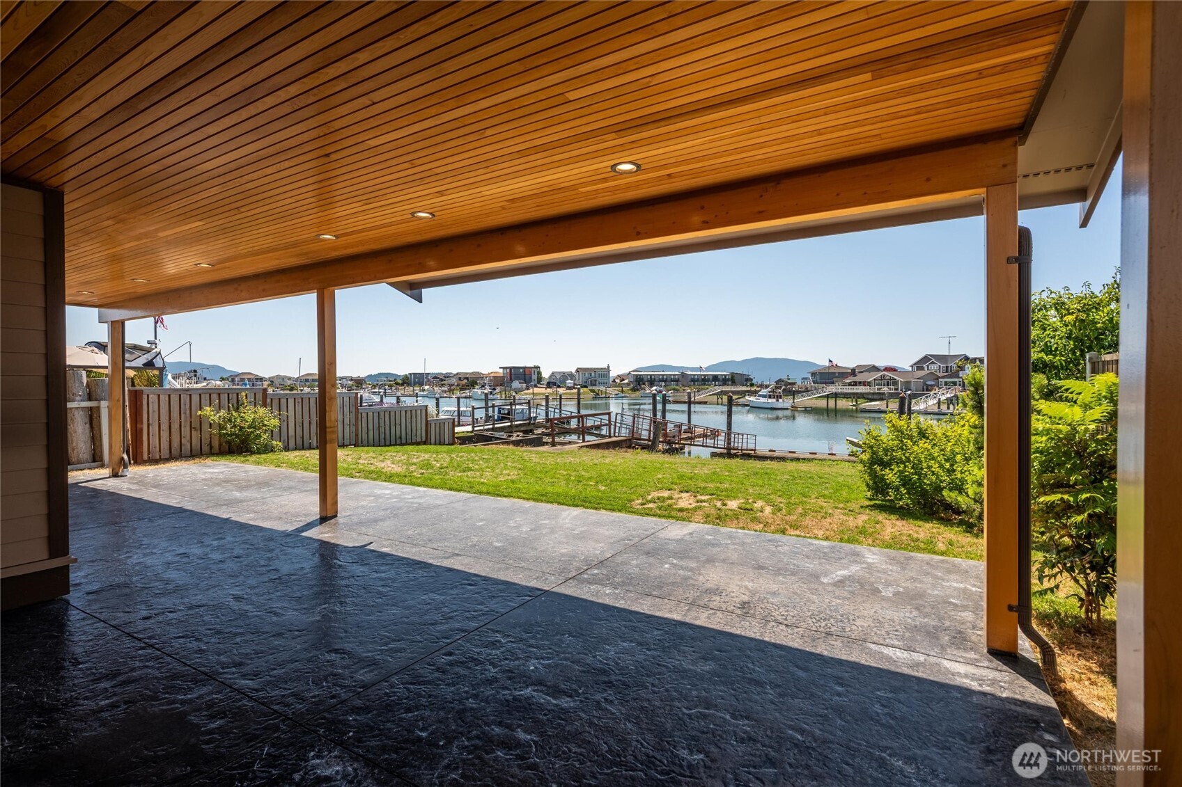 property viewer photo 20