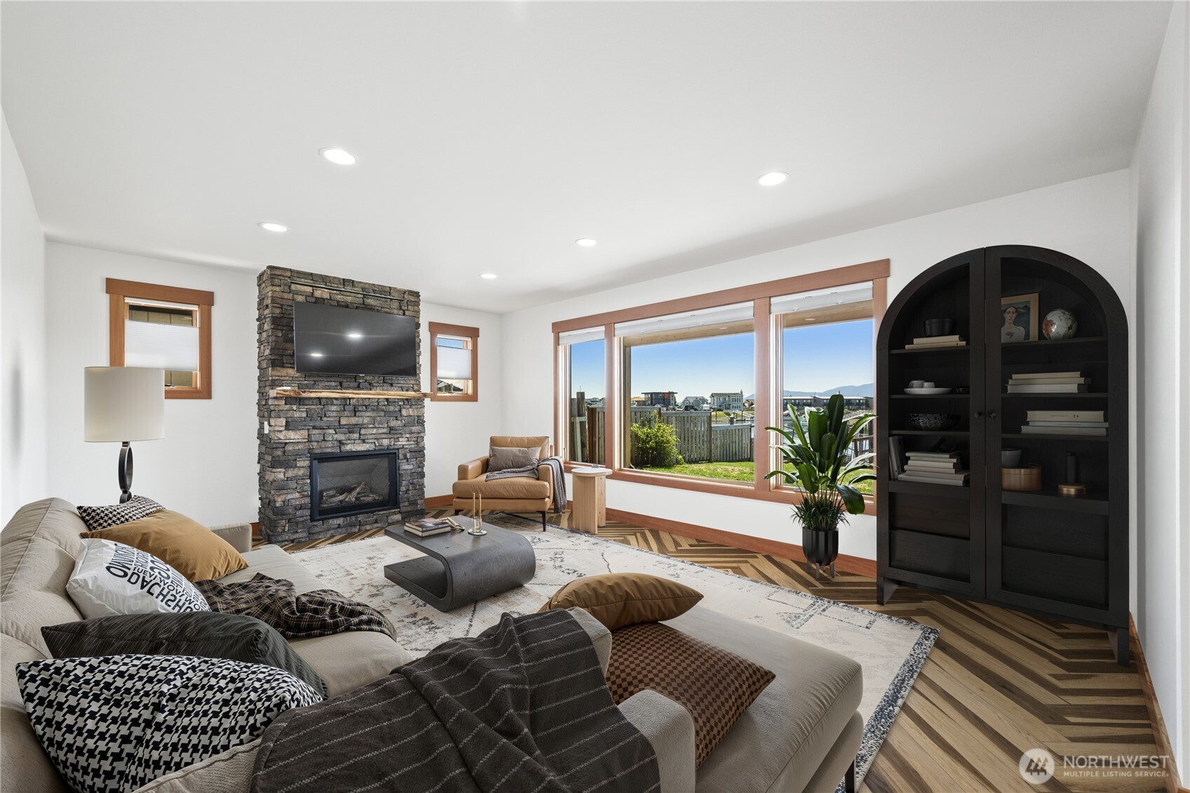 property viewer photo 4