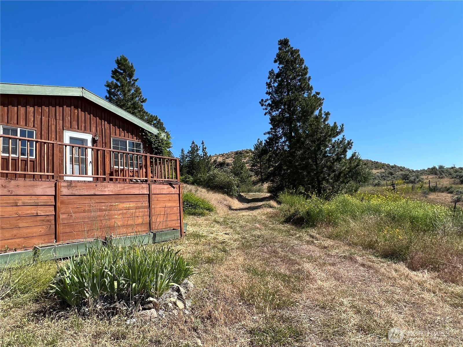main property photo 4