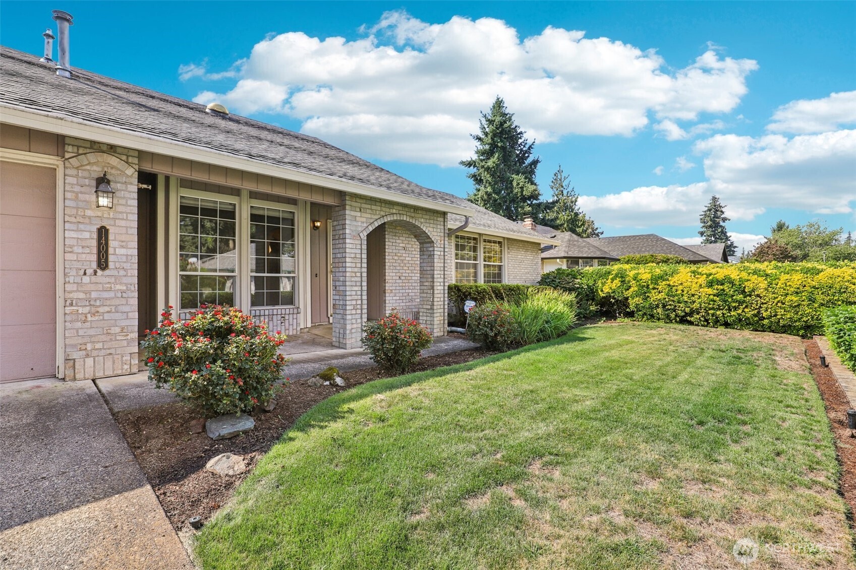 property viewer photo 3
