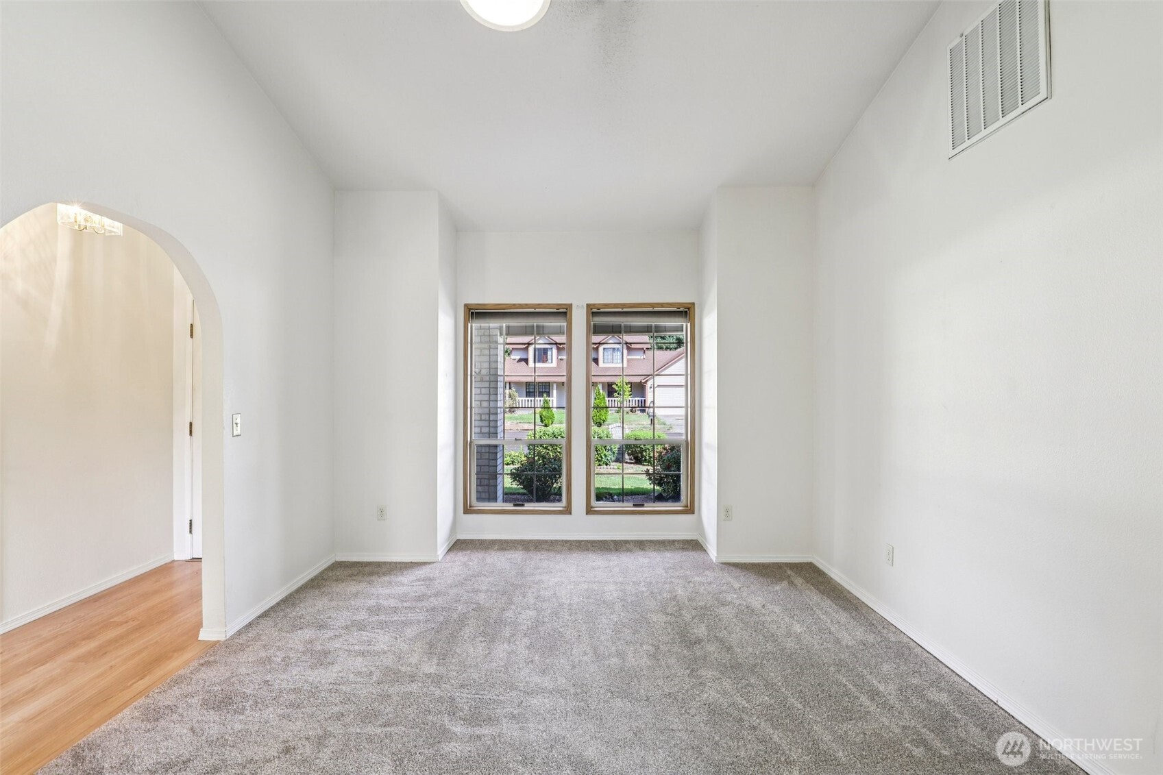 property viewer photo 5