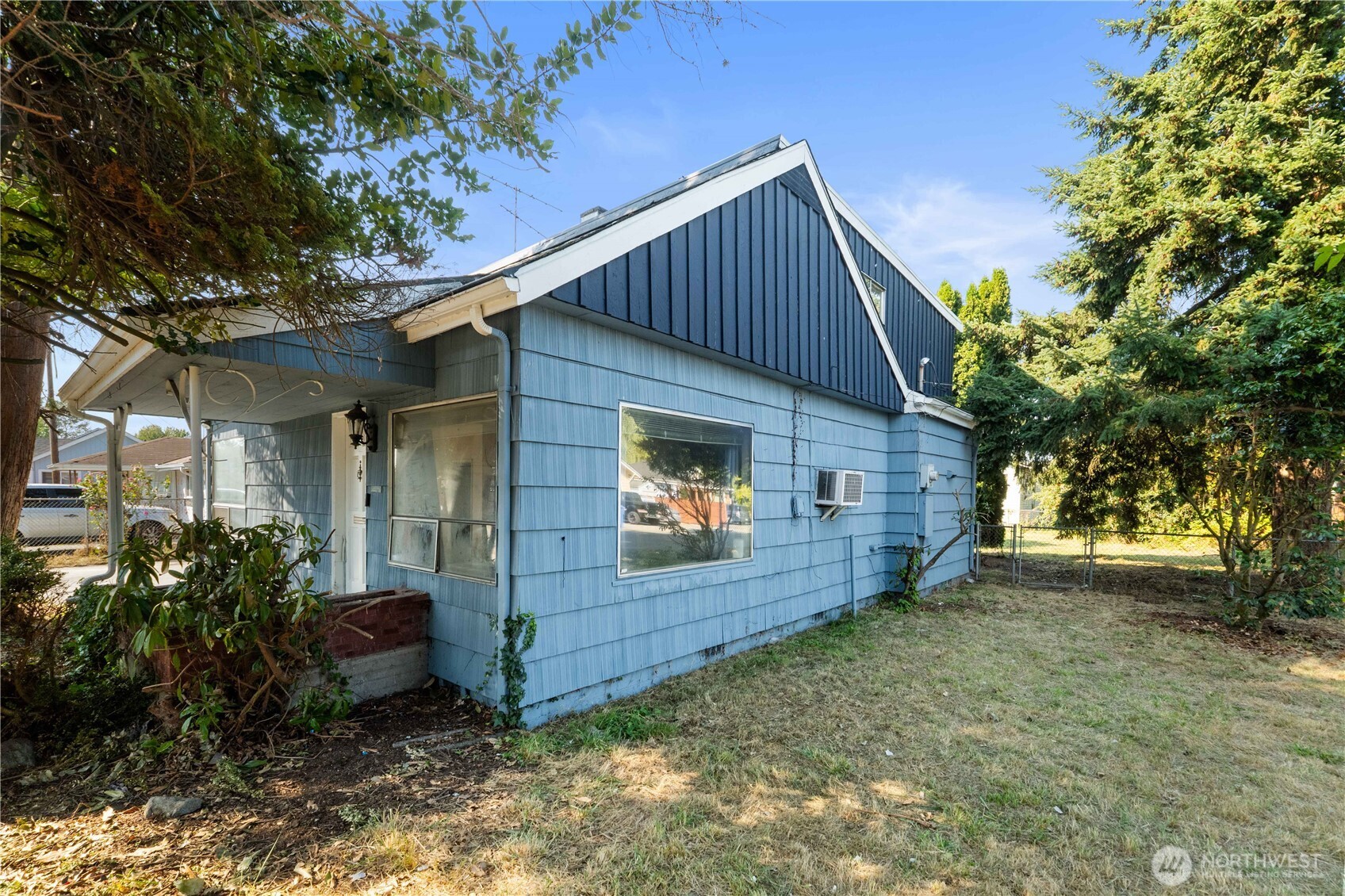 property viewer photo 2