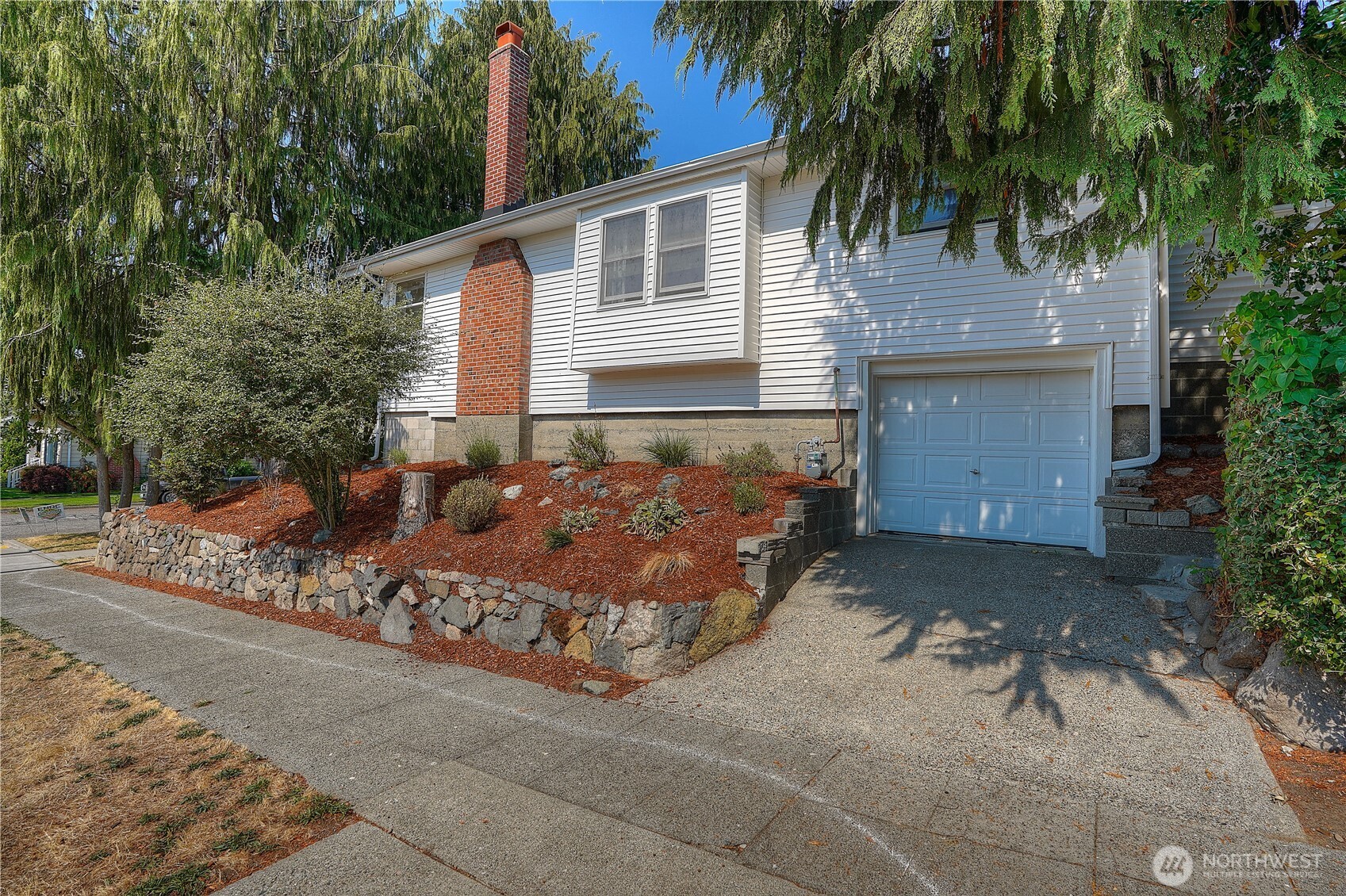 property viewer photo 1