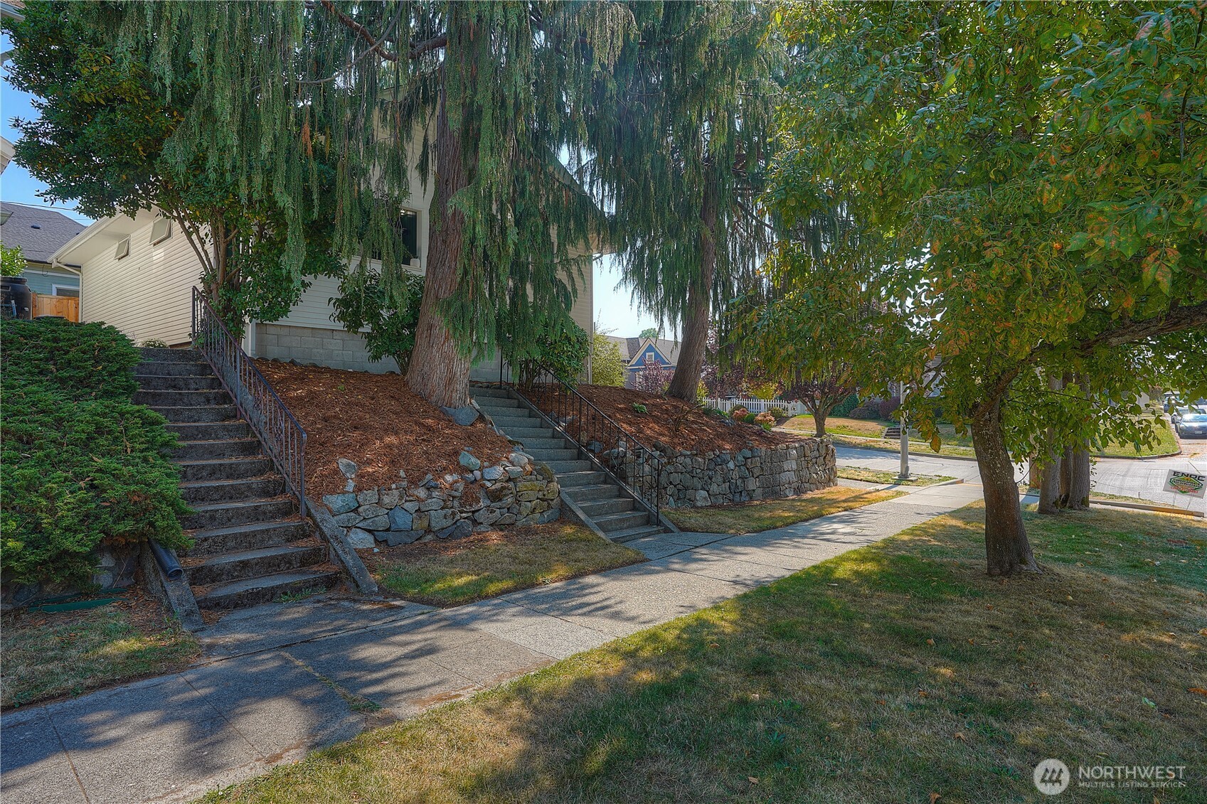 property viewer photo 19