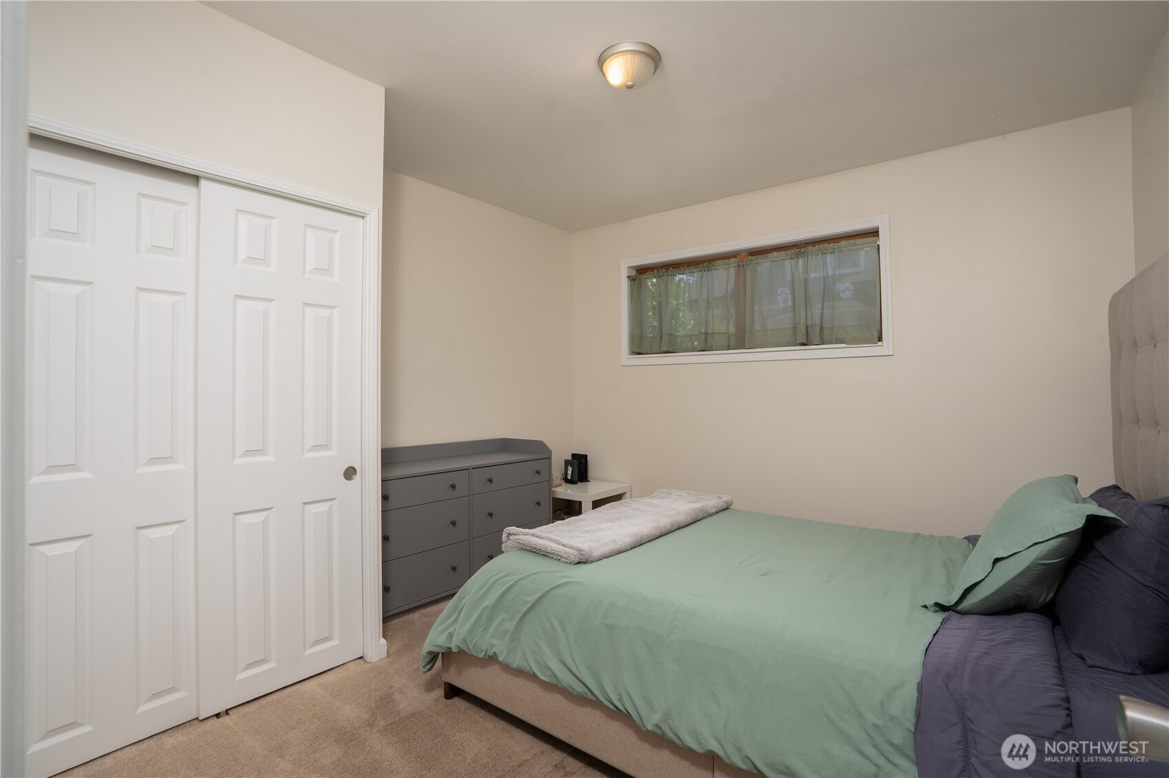 property viewer photo 7