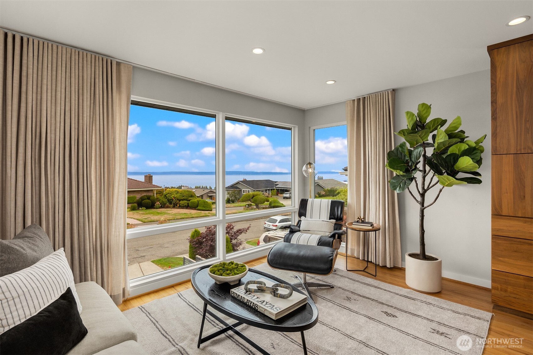 property viewer photo 13