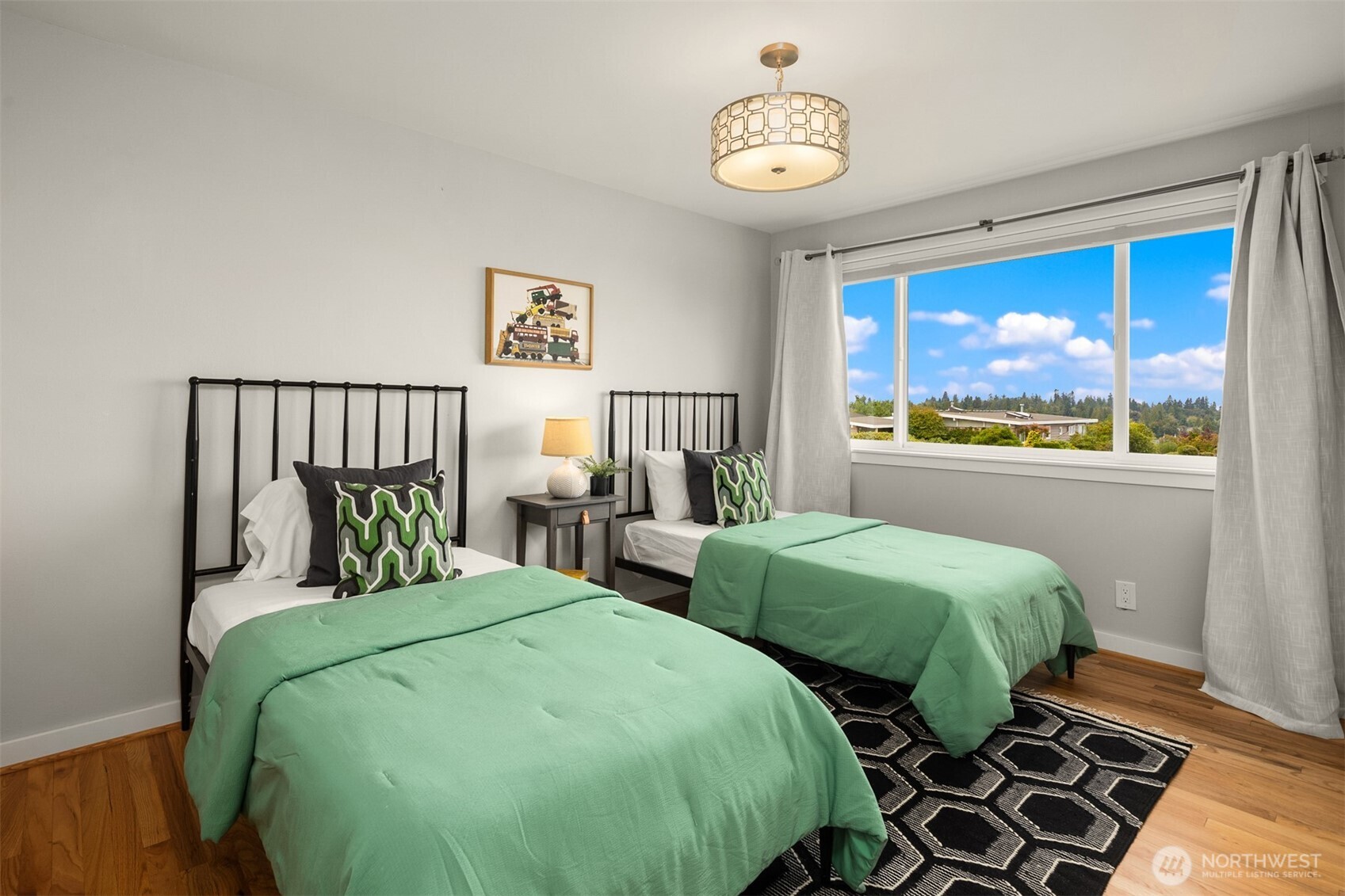 property viewer photo 16