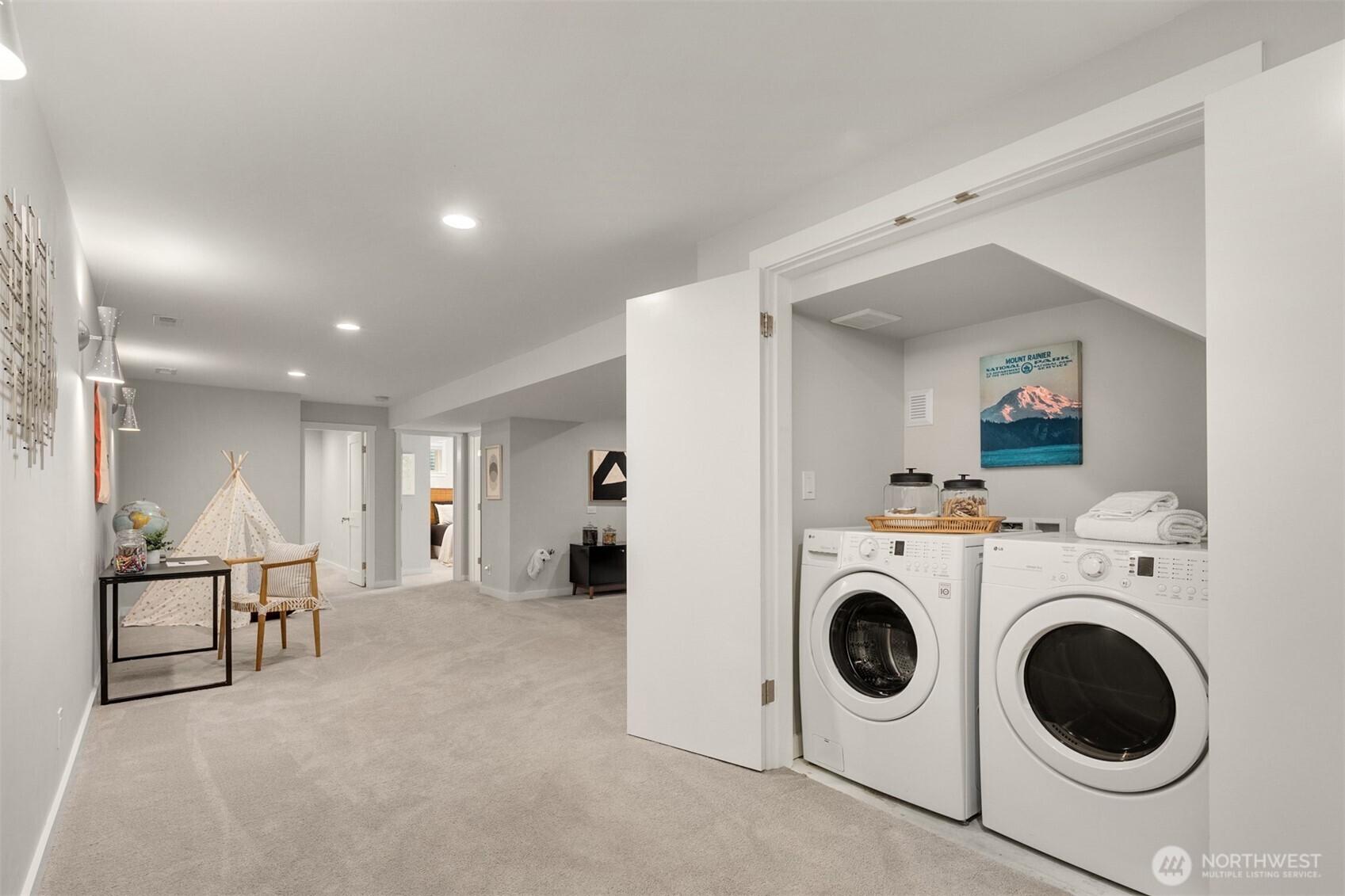 property viewer photo 24