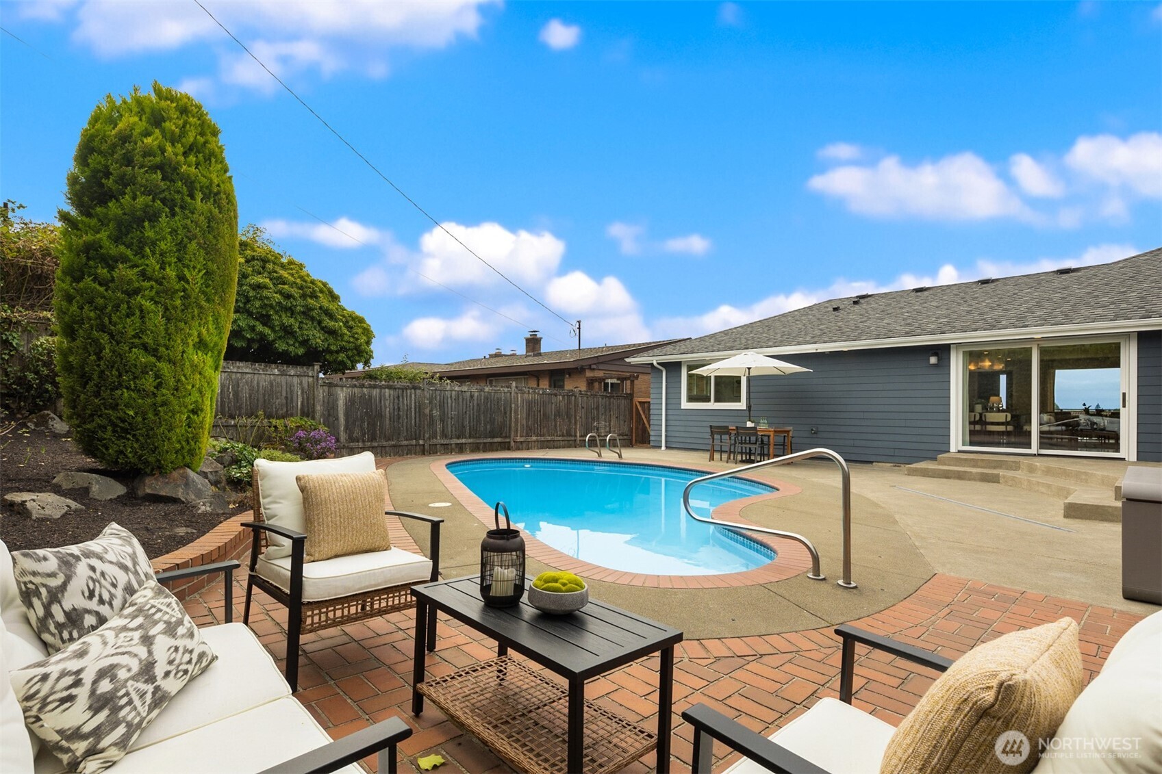 property viewer photo 35