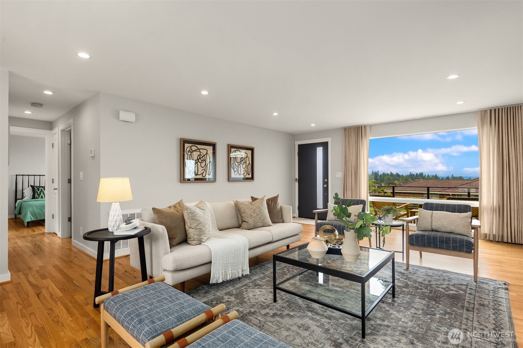 property viewer photo 4