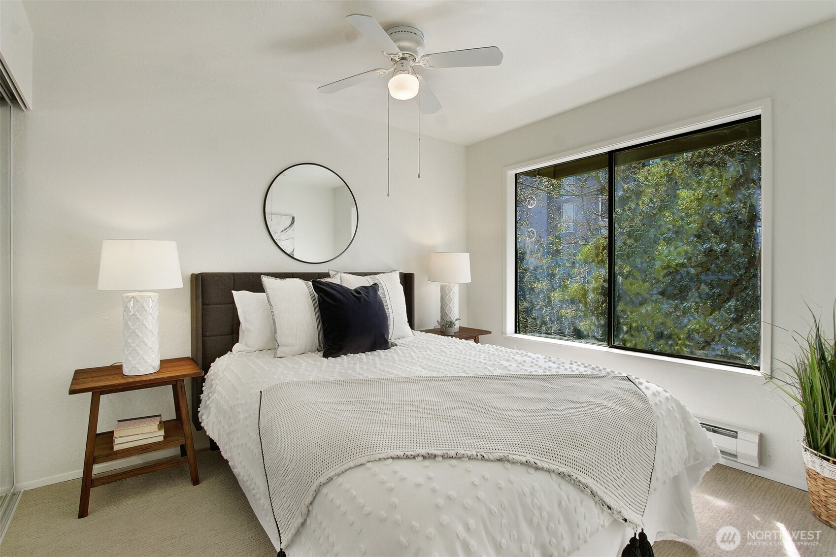 property viewer photo 1