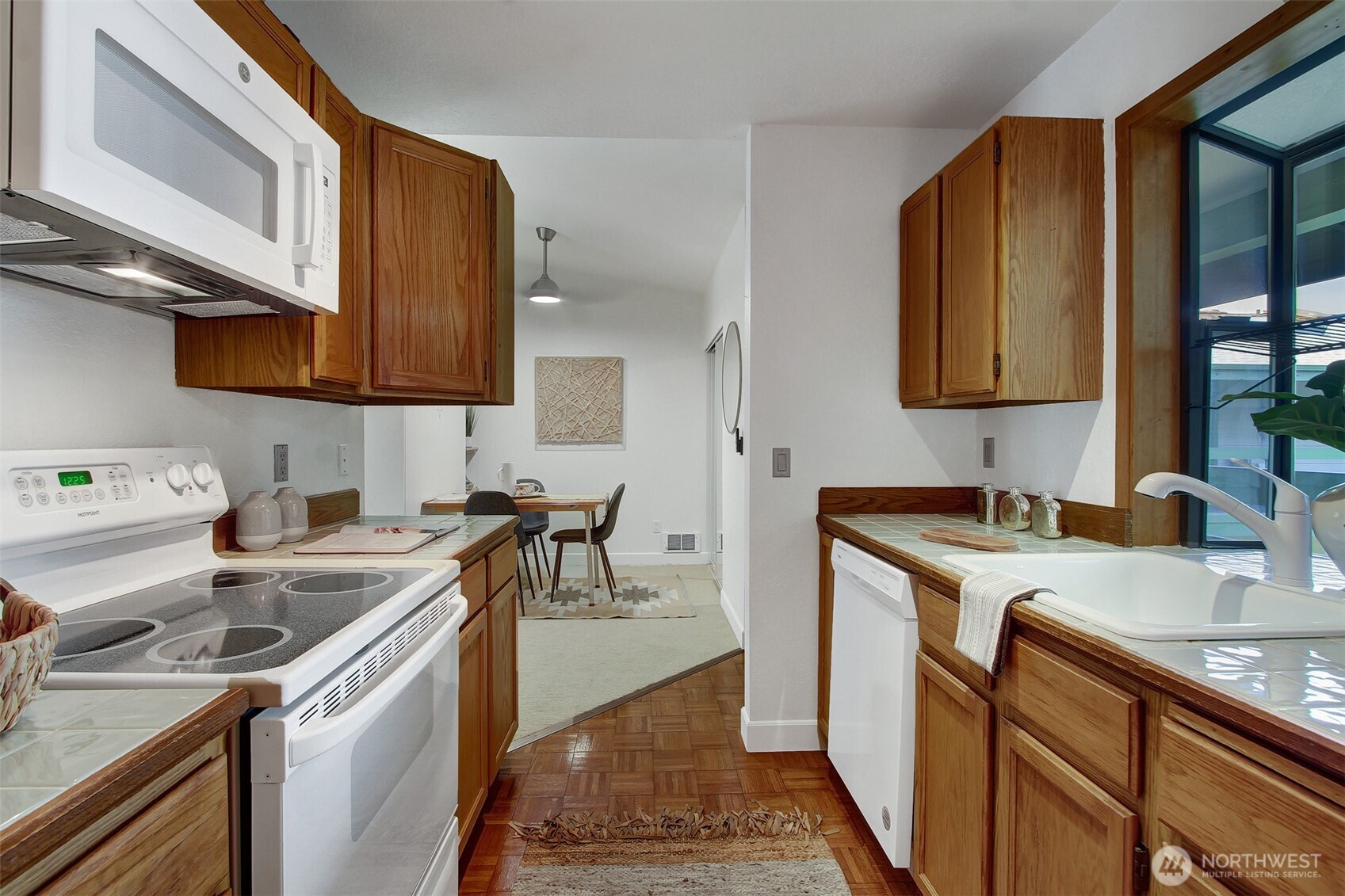 property viewer photo 7